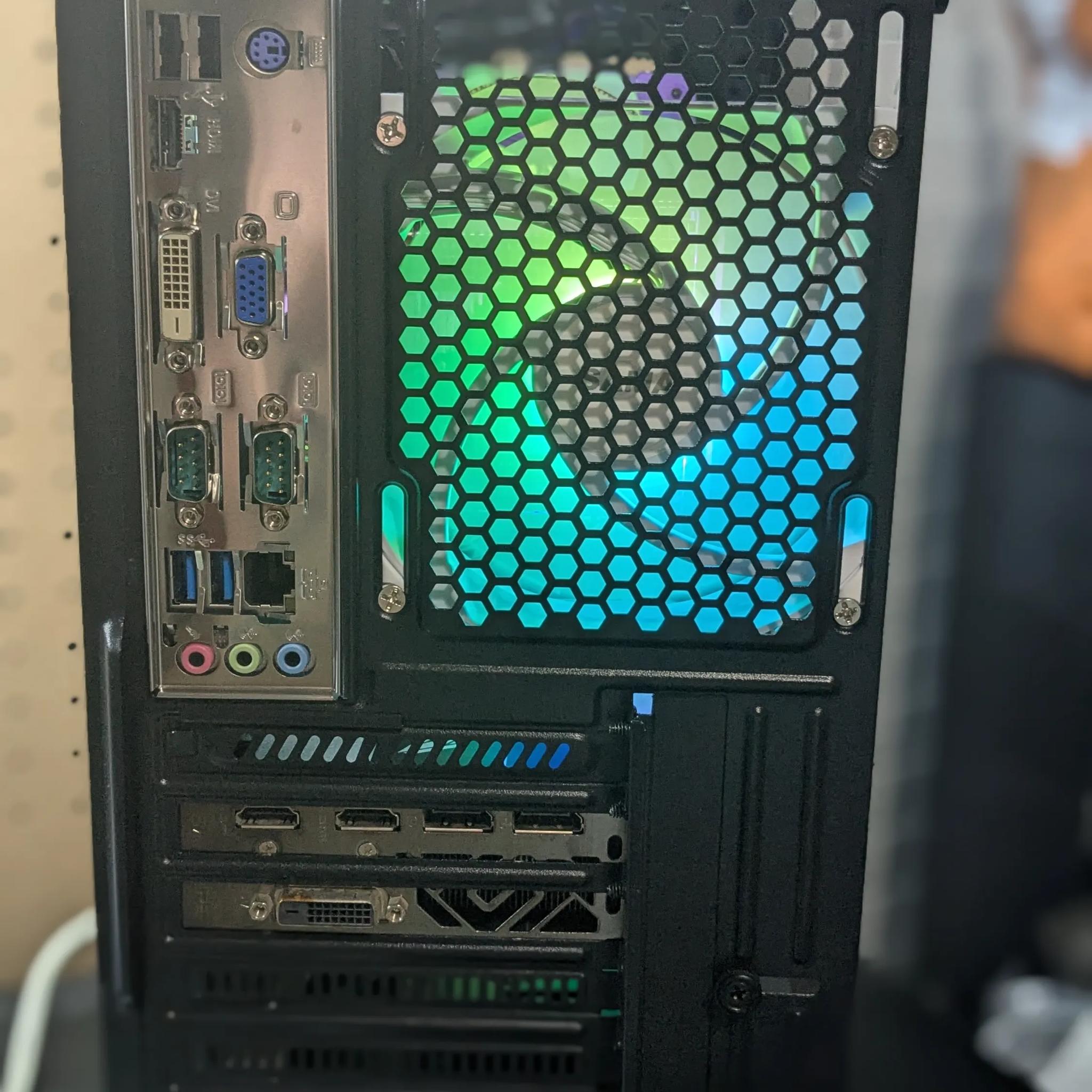 100 FPS Fortnite | 180 Day Warranty | i5-4590 , 16GB RAM, 480GB SSD, RX 570 4GB, RGB, Wifi, Win10