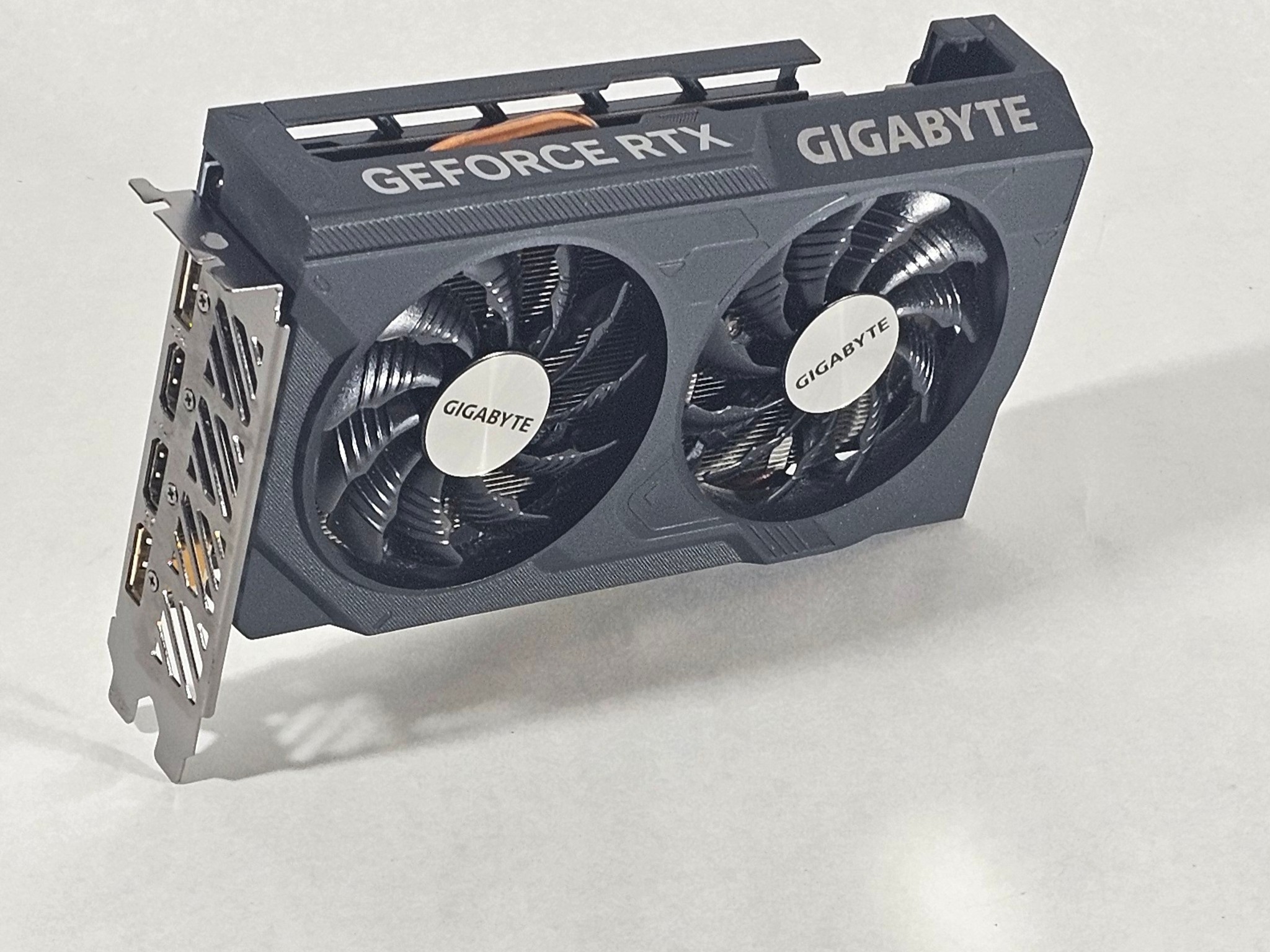 RTX 4060 Gigabyte 8GB