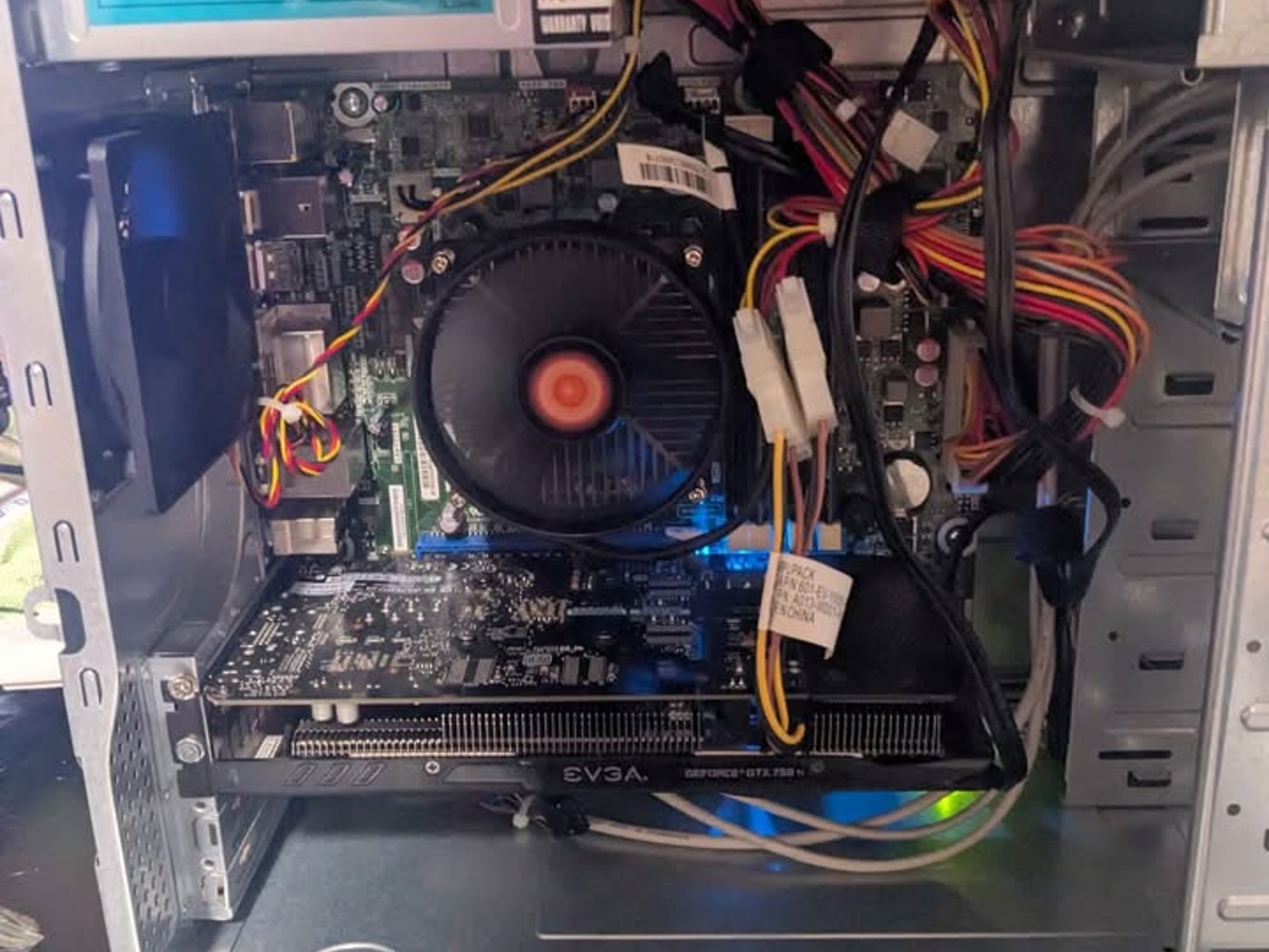 60 FPS Fortnite | i7-2600K, 16GB RAM, 480GB SSD, GTX 750 Ti, Win10, WiFi