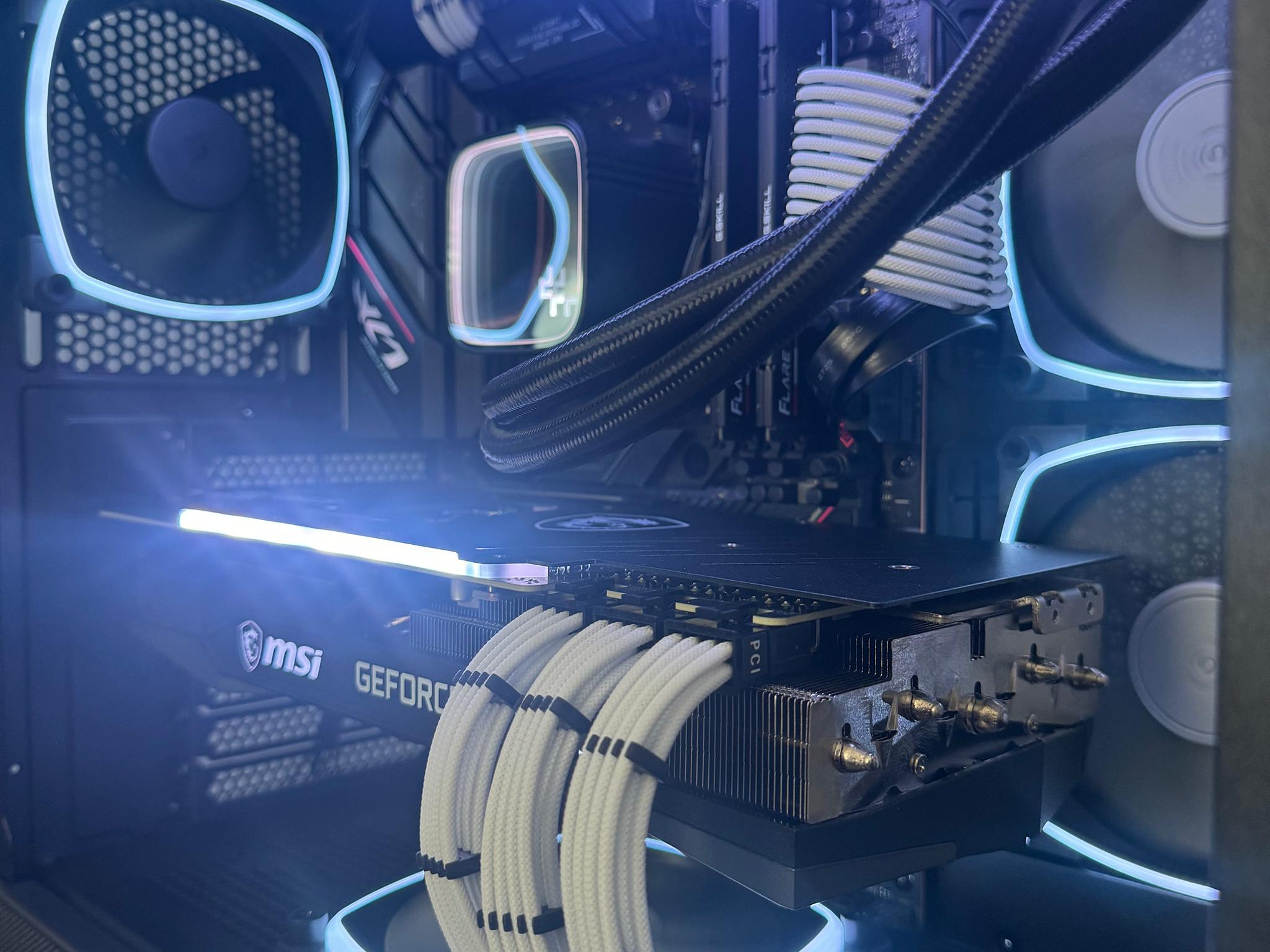 🐼 RTX 3080 | Ryzen 7 7700X | 32GB DDR5