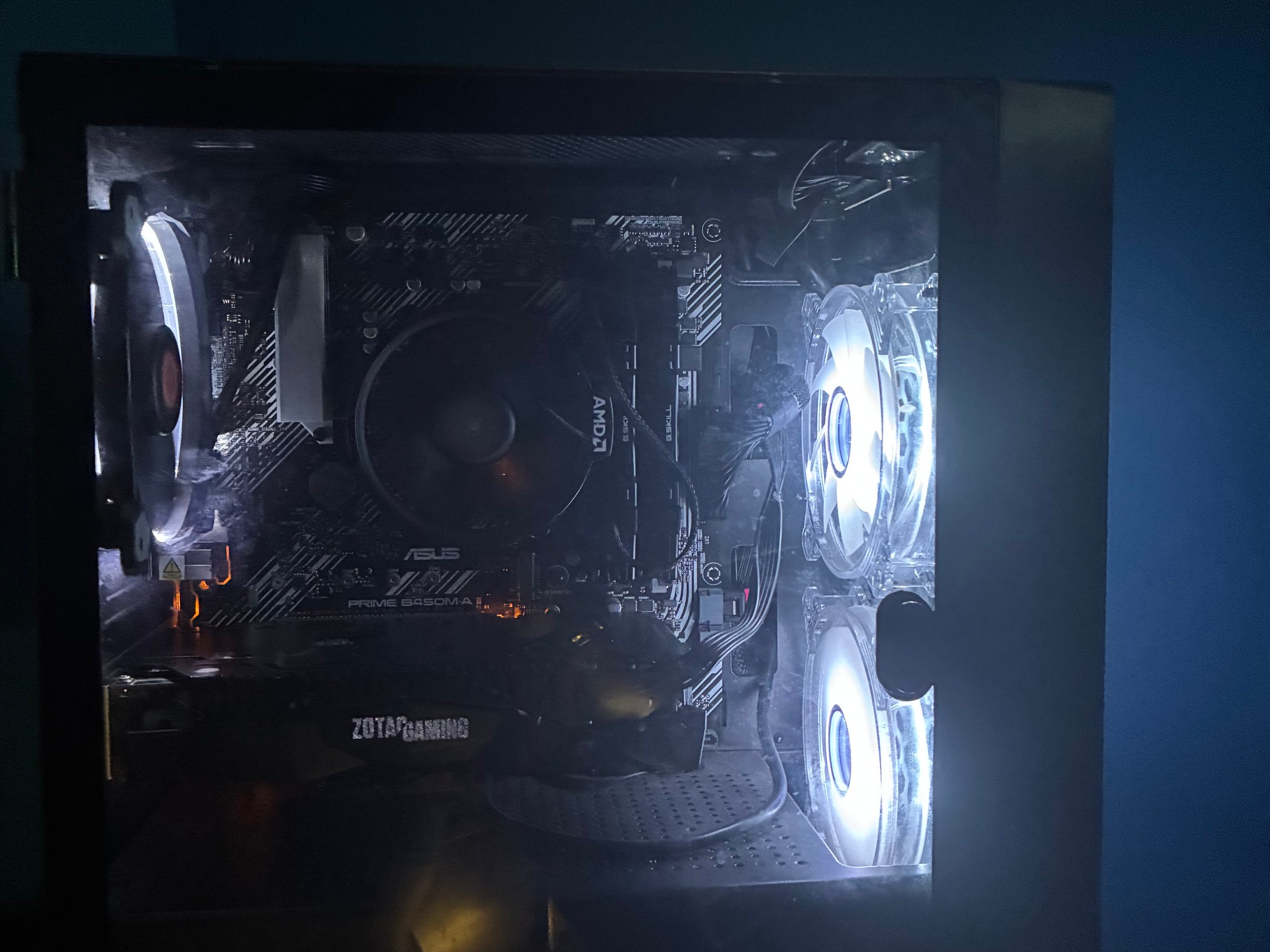 Ryzen 5 5500 Zotac RTX 2060 6GB G.Skill Ripjaws V 16GB DDR4-3200 Gaming PC