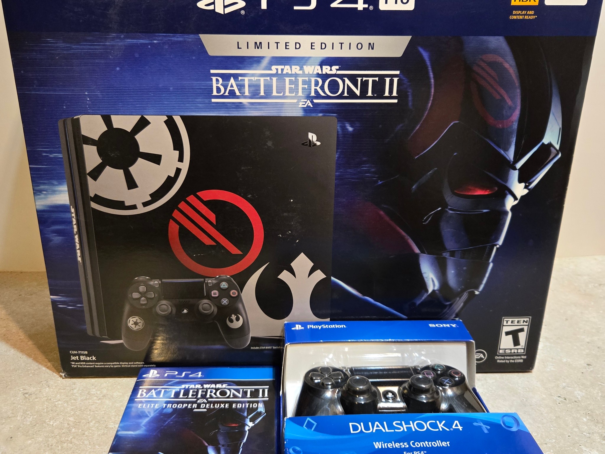 Playstation 4 Pro Console (PS4) - Star wars Battlefront 2 Edition