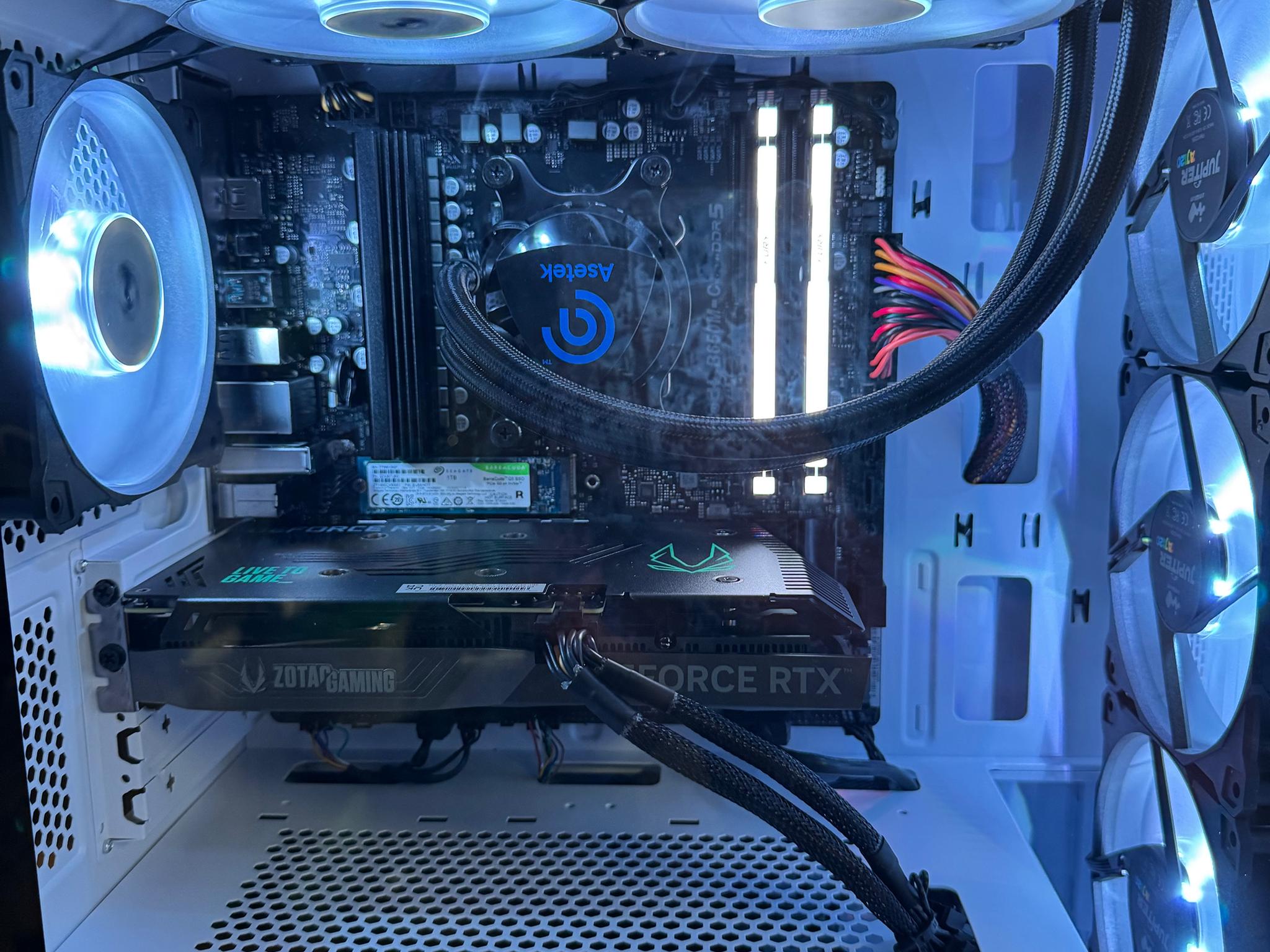 Gaming PC RTX 4060 Ryzen 7600 DDR5 read* no ram or nvme