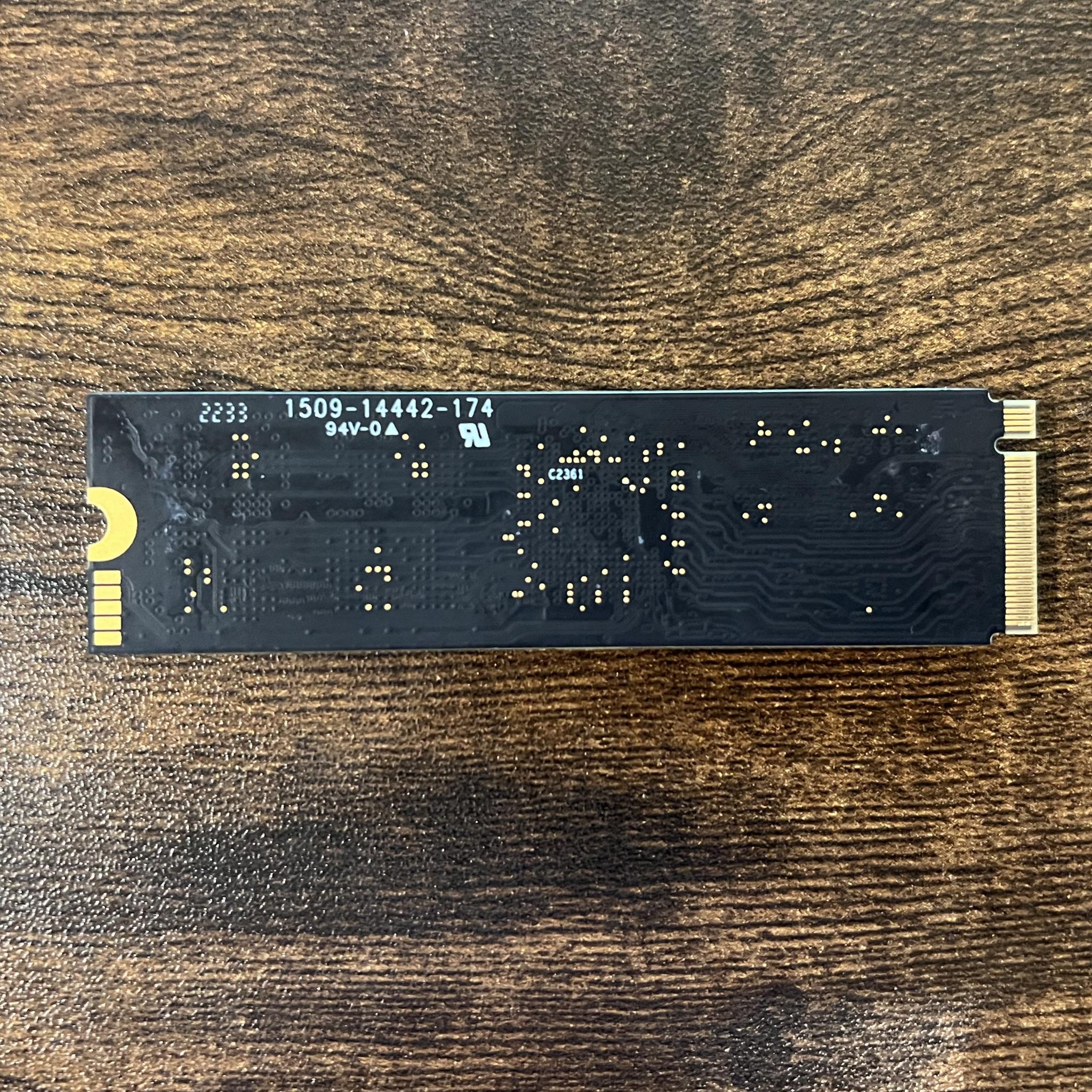 1TB PCIe Gen 4.0x4.0 M.2 NVMe SSD Acer Predator GM7000 with DRAM Cache - 100% Health