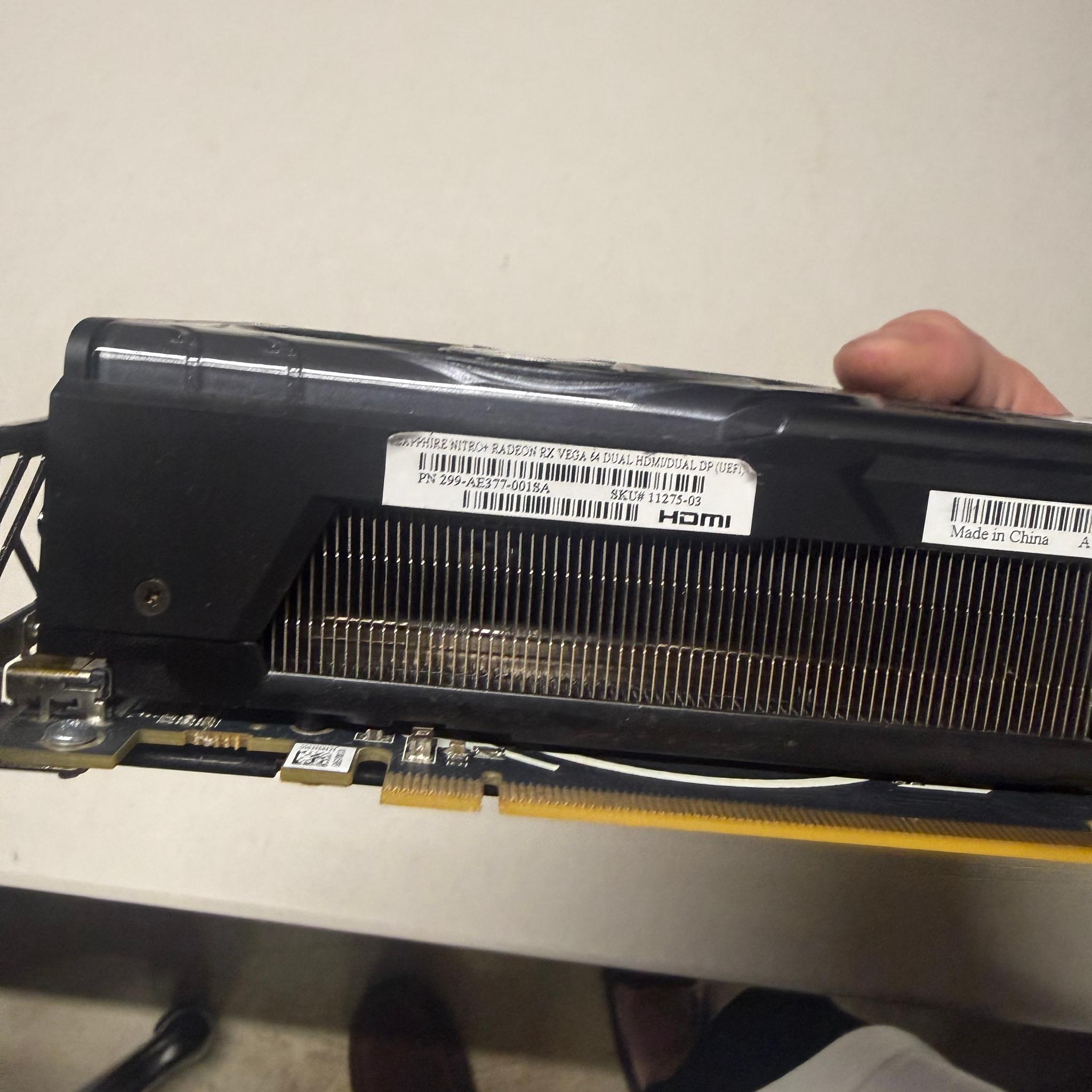 SAPPHIRE NITRO+ Radeon RX VEGA 64