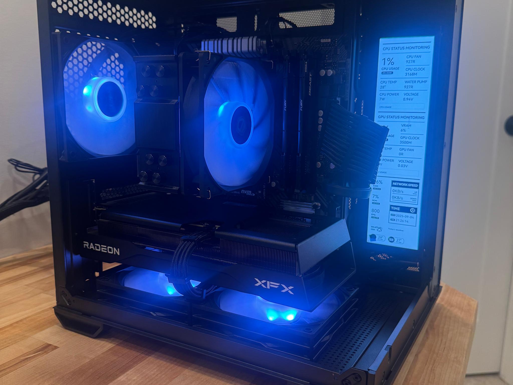 MUST-GO SALE! 9060XT⚫️Blackout⚫️PC