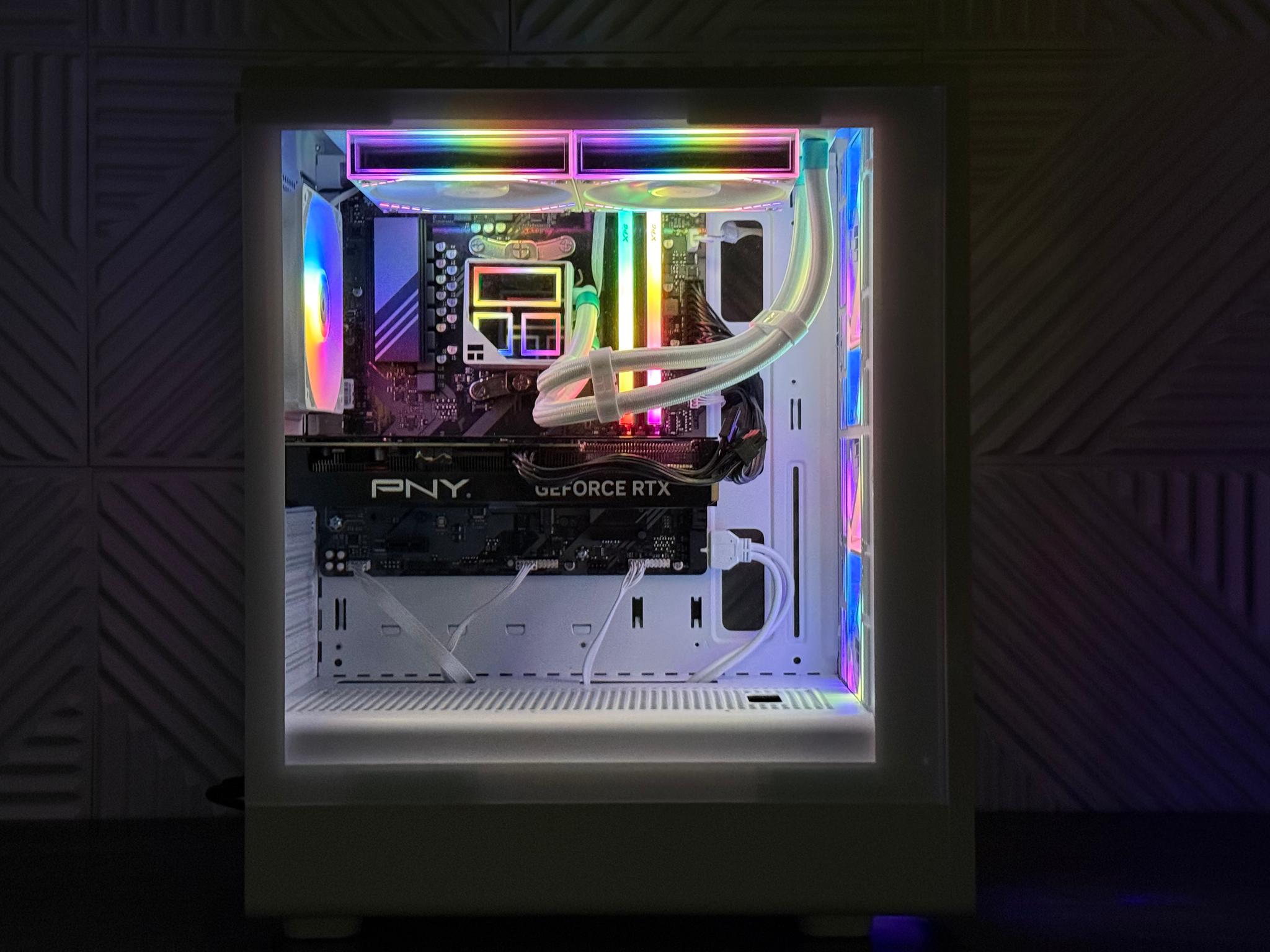 RTX 4070 | RYZEN 7700 | 32GB 6400CL32 | 2TB NVME | WIFI