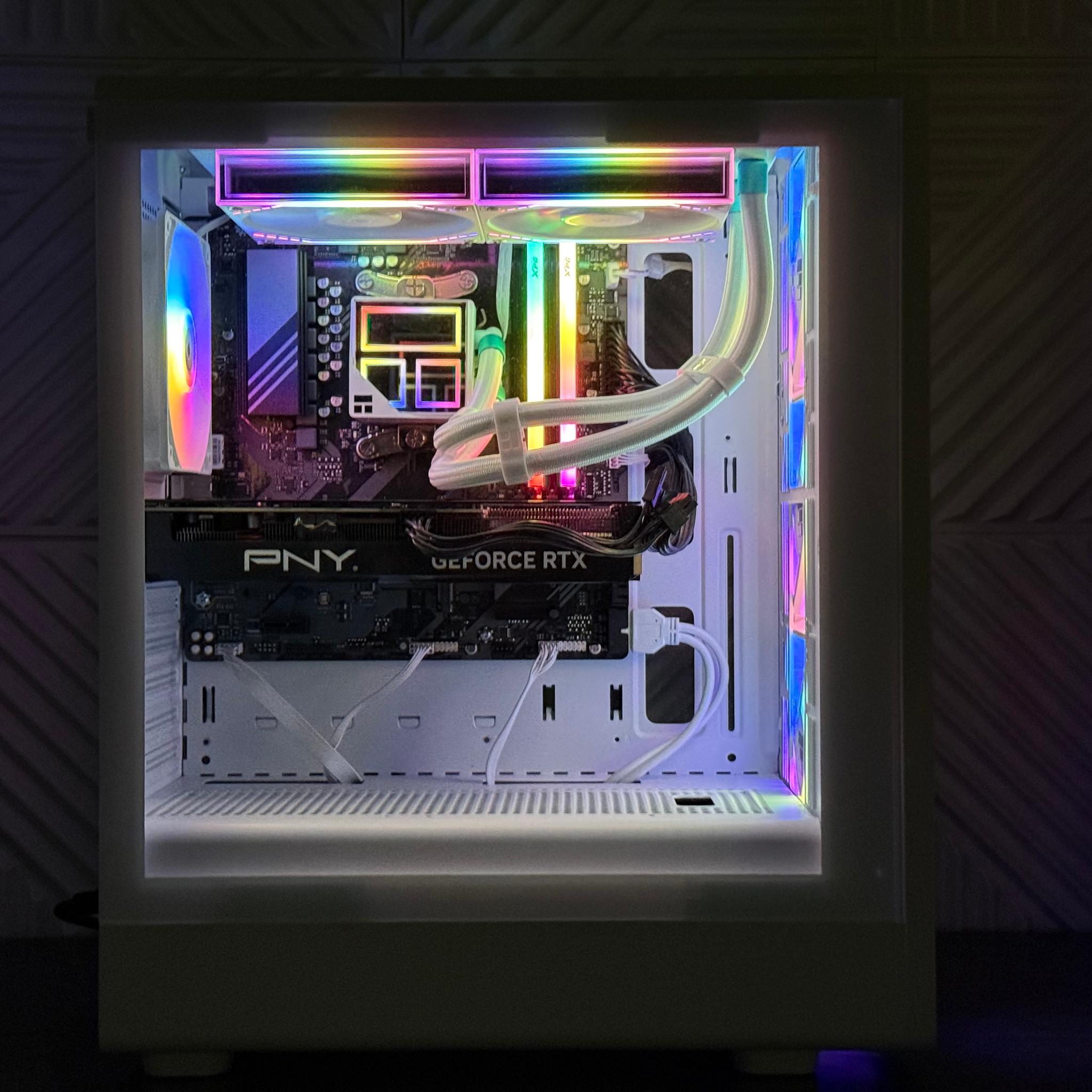 RTX 4070 | RYZEN 7700 | 32GB 6400CL32 | 2TB NVME | WIFI