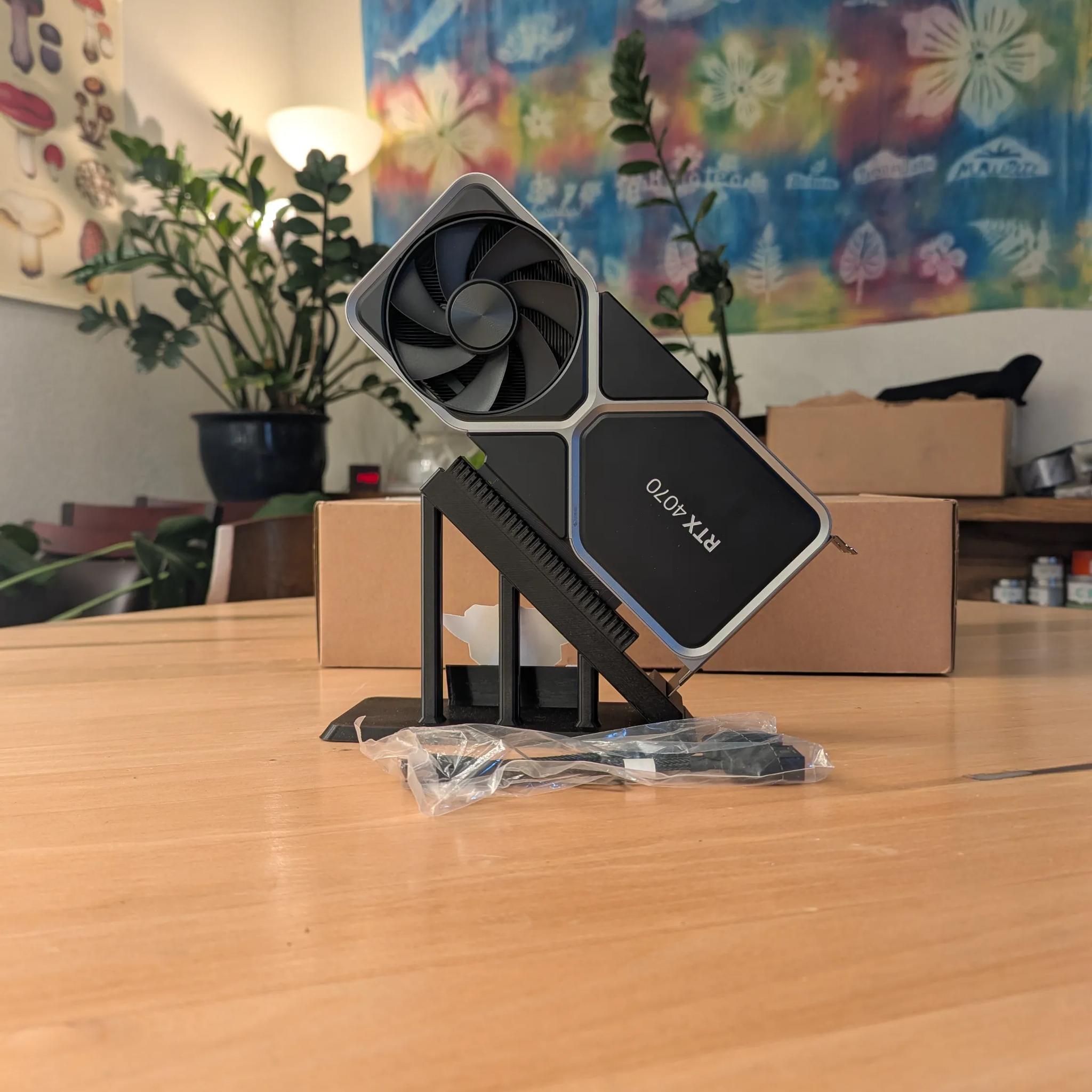 ❄️ NVIDIA 4070 Founders Edition | Elegant & Efficient | 12GB GDDR6X | SFF Friendly