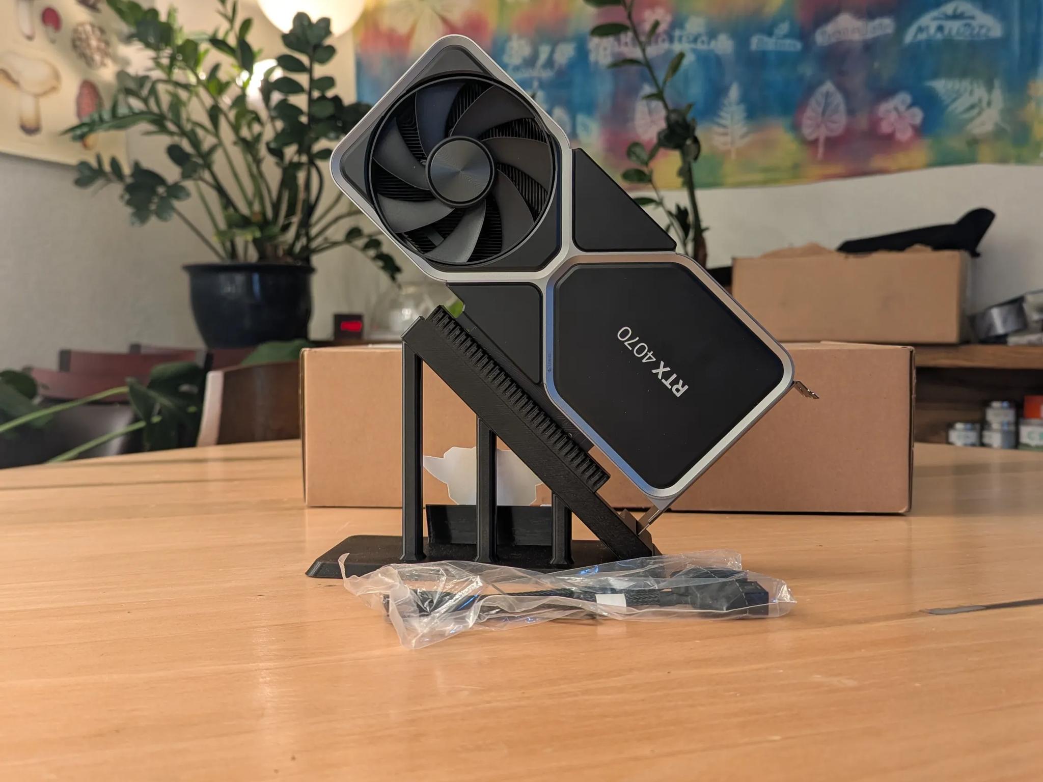 ❄️ NVIDIA 4070 Founders Edition | Elegant & Efficient | 12GB GDDR6X | SFF Friendly