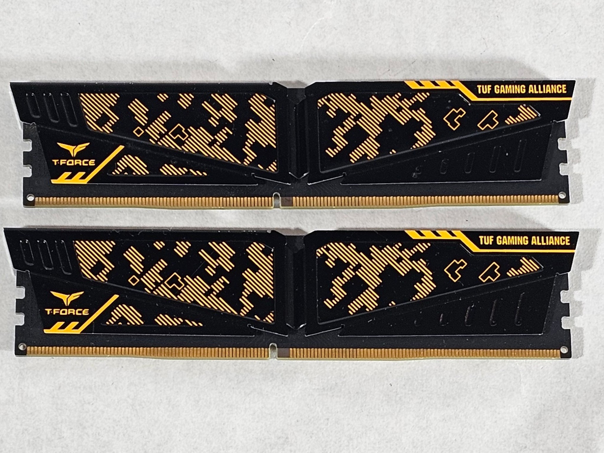 16GB DDR4 (2x8GB)-288 CL16 3000MHz T-FORCE TUF GAMING