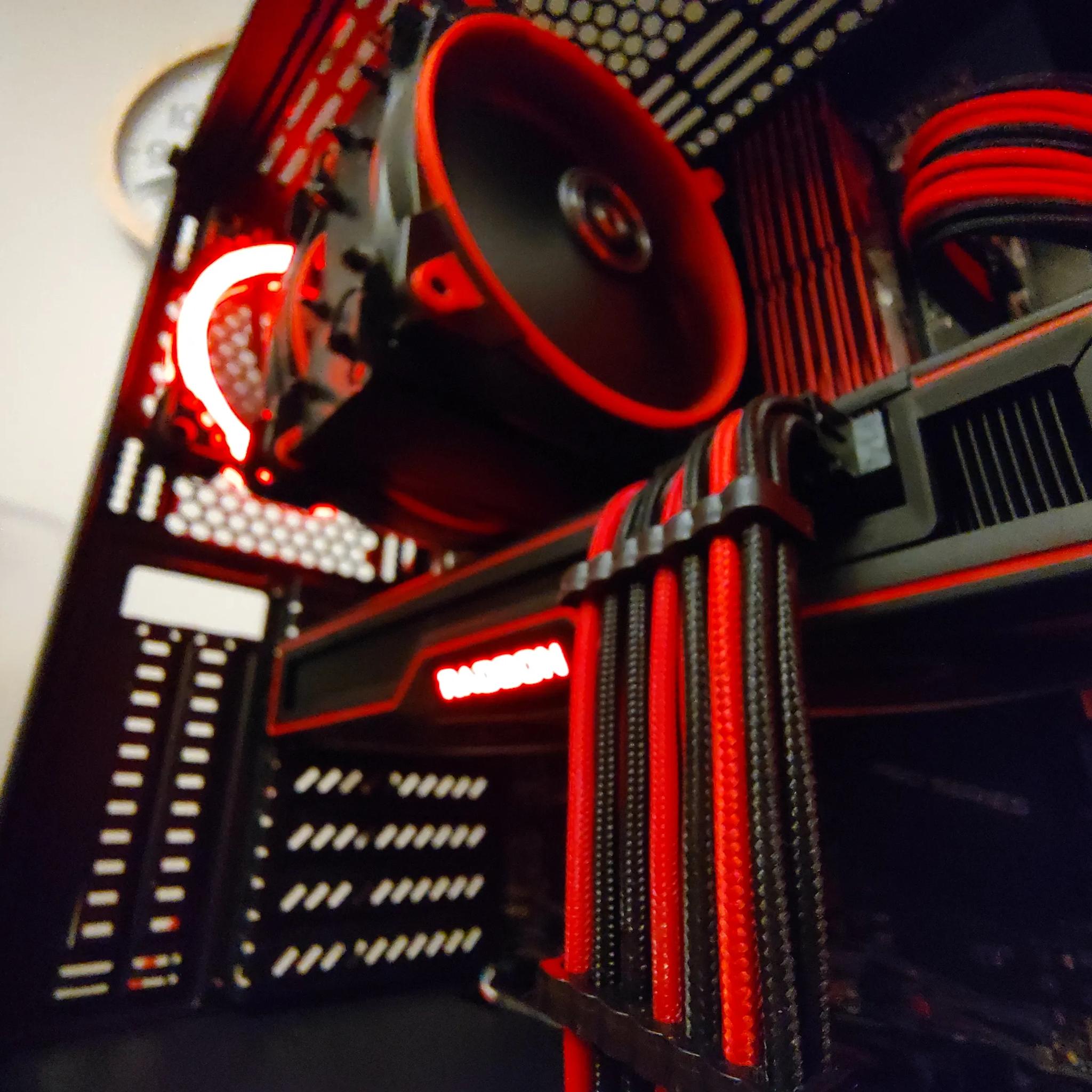 Gaming PC - Ryzen 7 5800X, RX 6700XT, 32GB RAM, 1TB NVME