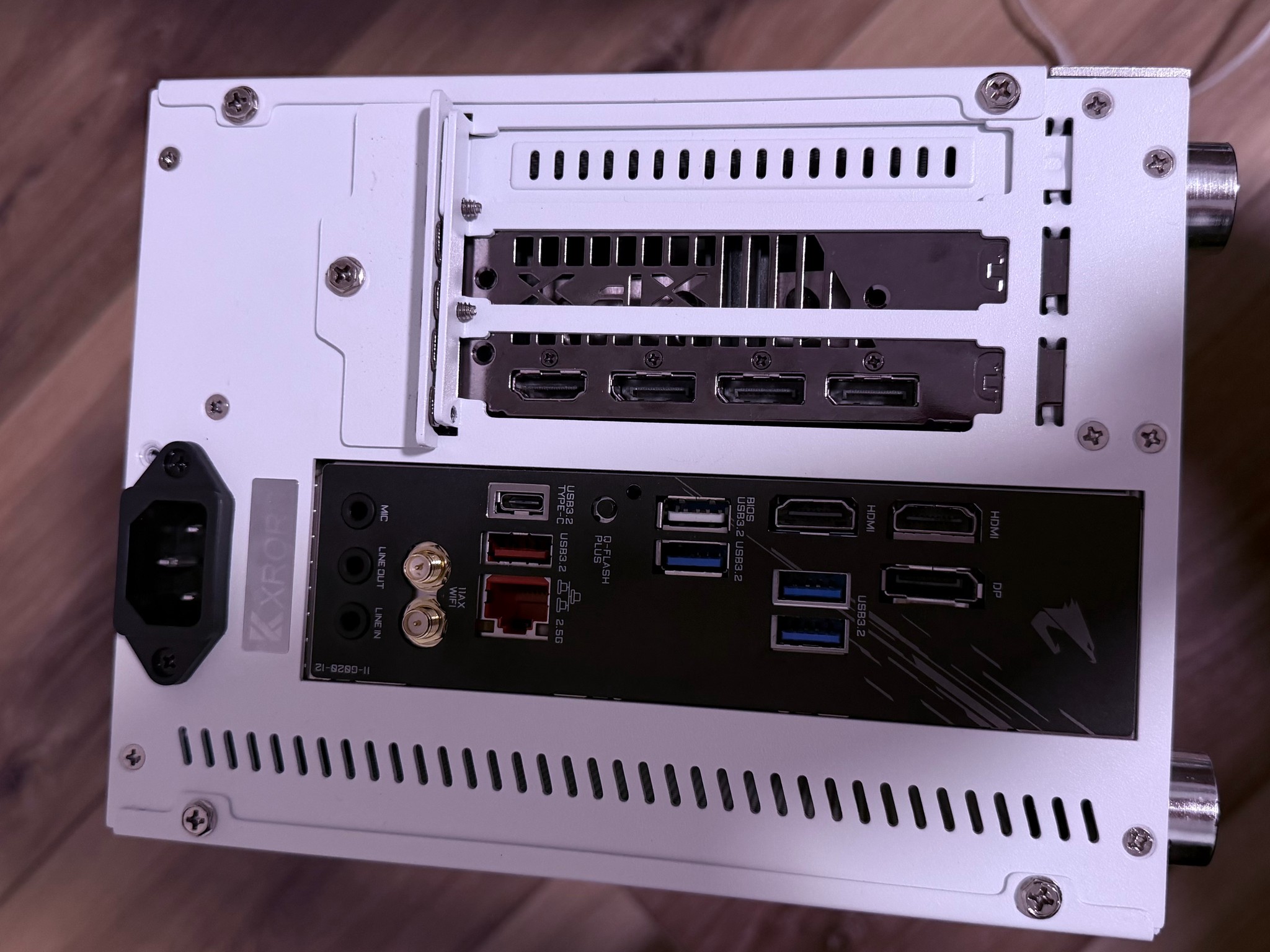 ⚪️🤏"Pocket Titan"🤏⚪️| 1440p/4k Gaming | RX 6900XT | R7 5800X | 16GB DDR4 | 1tb SSD | WiFi