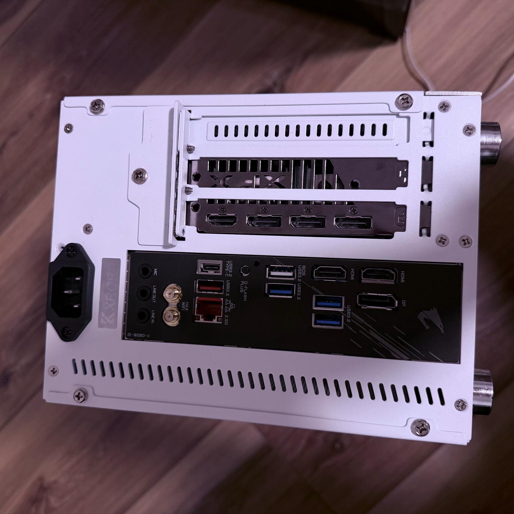 ⚪️🤏"Pocket Titan"🤏⚪️| 1440p/4k Gaming | RX 6900XT | R7 5800X | 16GB DDR4 | 1tb SSD | WiFi