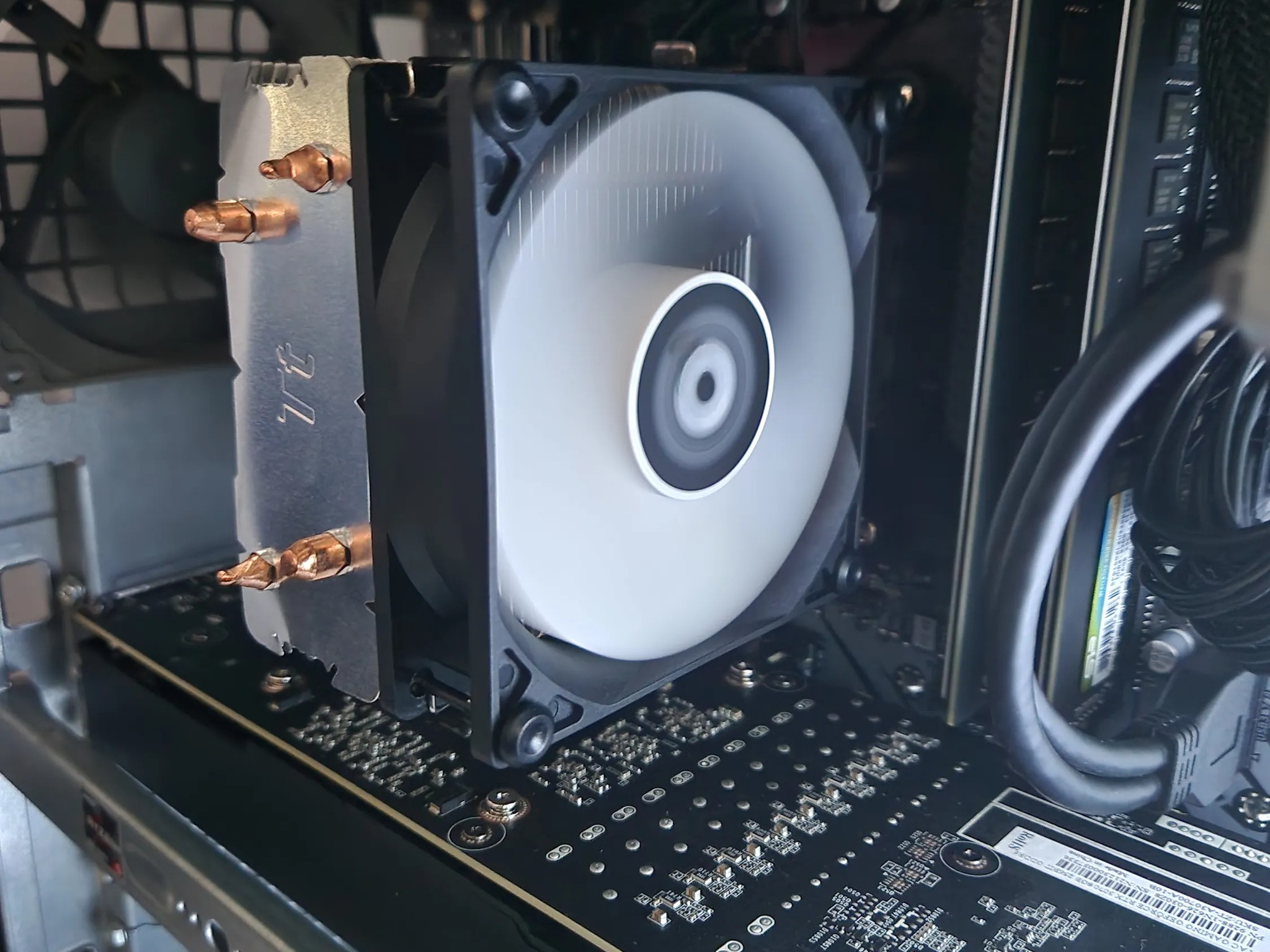 Sleeper Retro Gaming RIG Ryzen 5 / 32GB Ram/ 1TB SSD/ RTX 3070