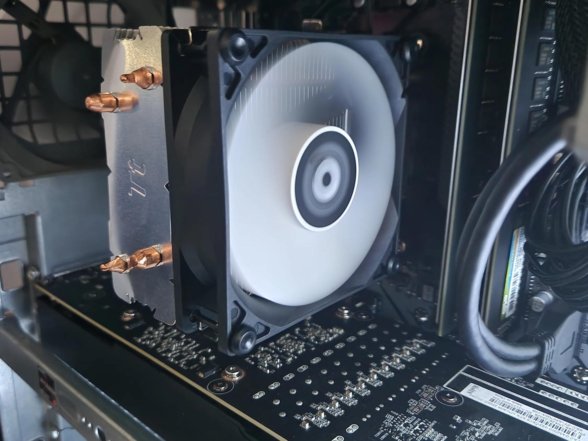 Sleeper Retro Gaming RIG Ryzen 5 / 32GB Ram/ 1TB SSD/ RTX 3070