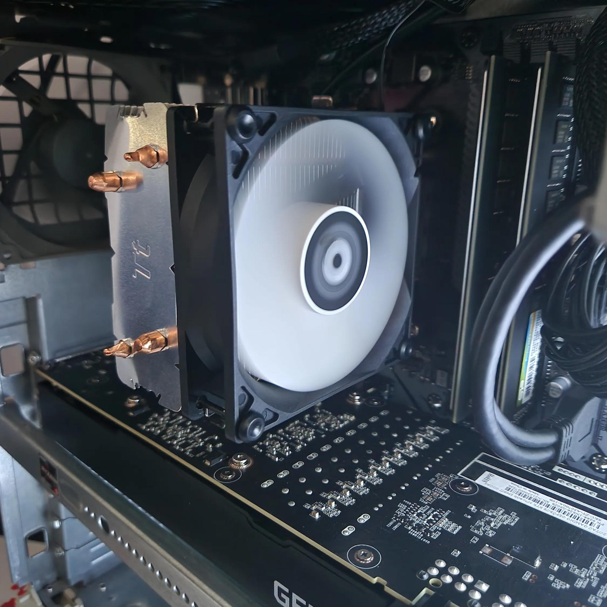 Sleeper Retro Gaming RIG Ryzen 5 / 32GB Ram/ 1TB SSD/ RTX 3070