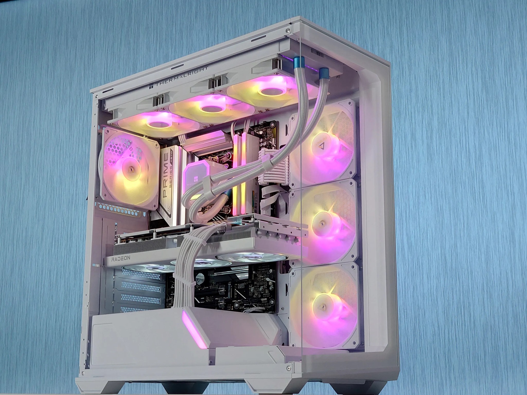 🧊❄️Icy Frost  Gaming PC🌬️AMD RX 7800 XT 16GB❄️AMD Ryzen 7 7700❄️32GB DDR5❄️1TB NVME