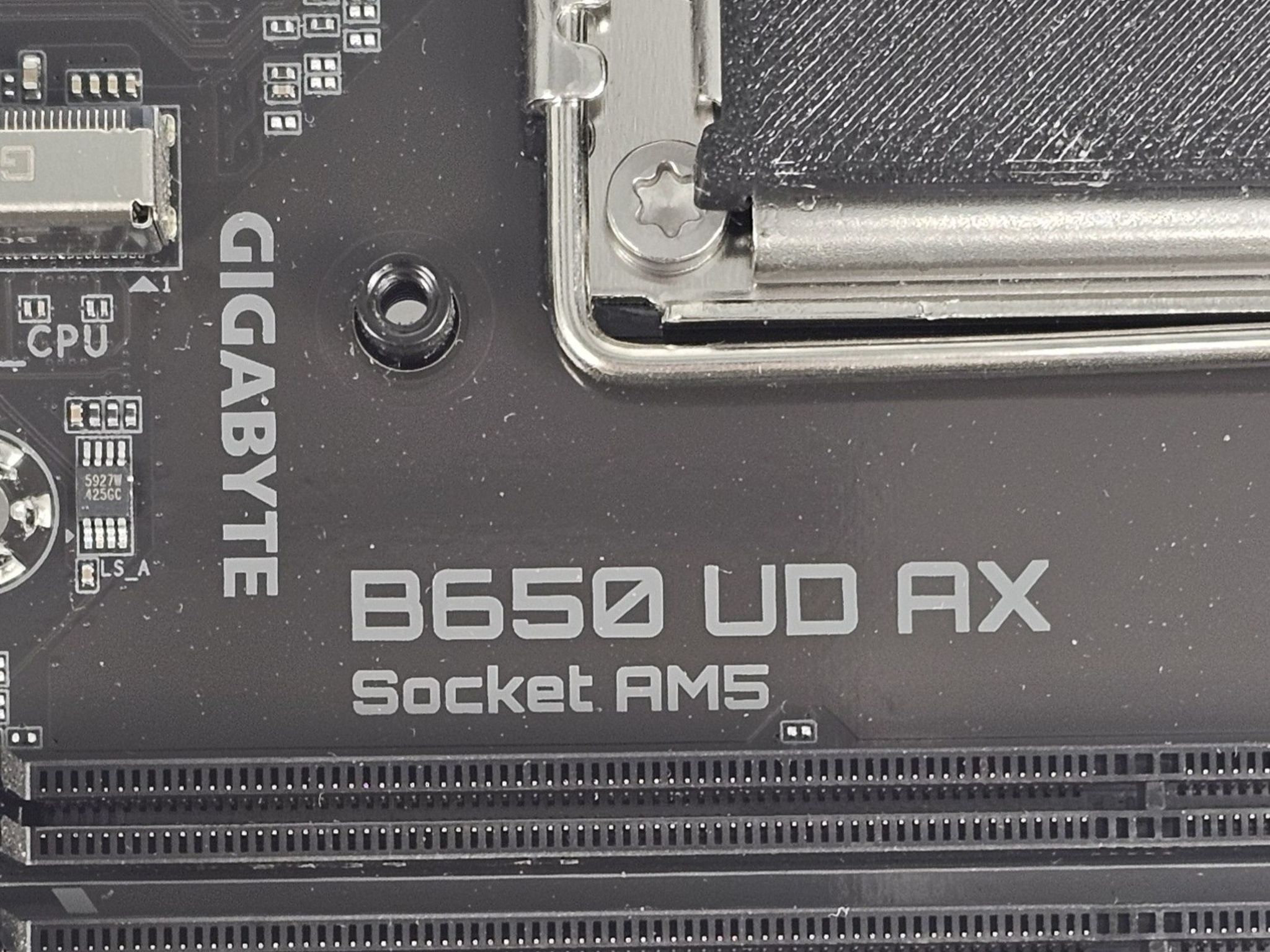 Gigabyte B650 UD AX AMD AM5 DDR5 ATX Motherboard