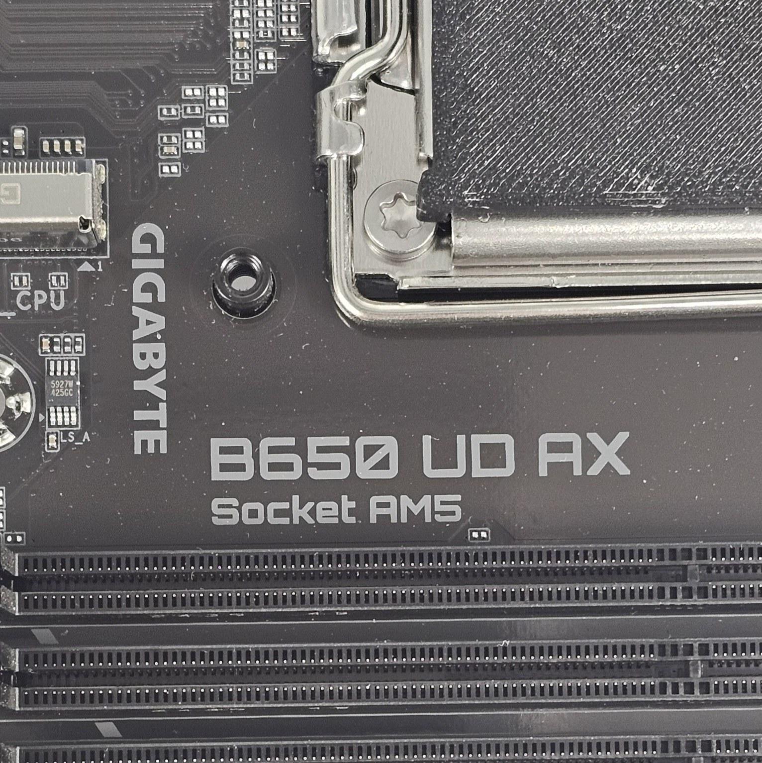 Gigabyte B650 UD AX AMD AM5 DDR5 ATX Motherboard