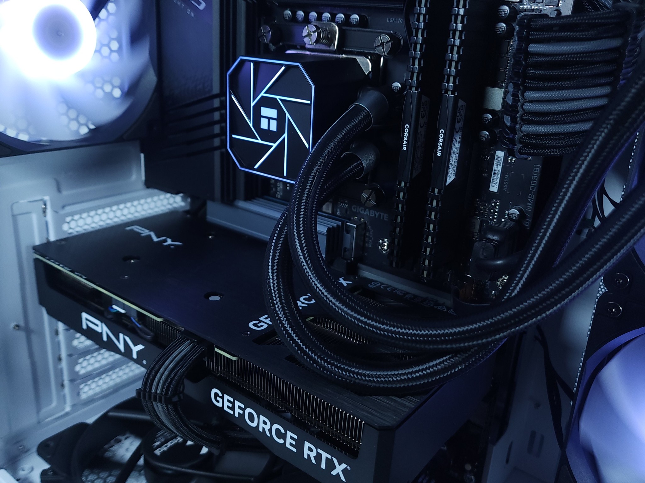 🤍RTX 4070 Super●Core i7 12700KF●1440p Gaming Computer