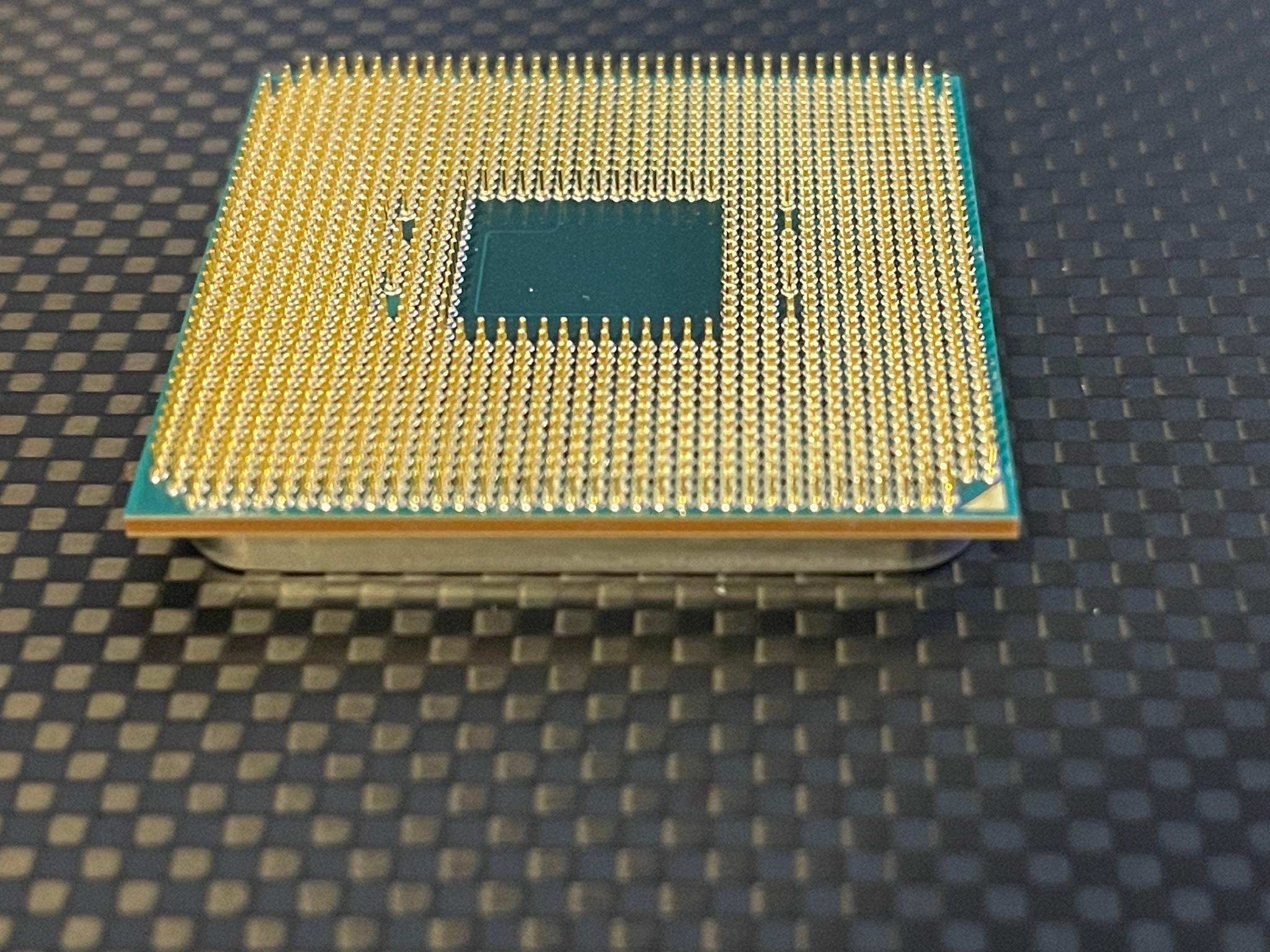 Used, AMD Ryzen 3 3200G with cooler and box