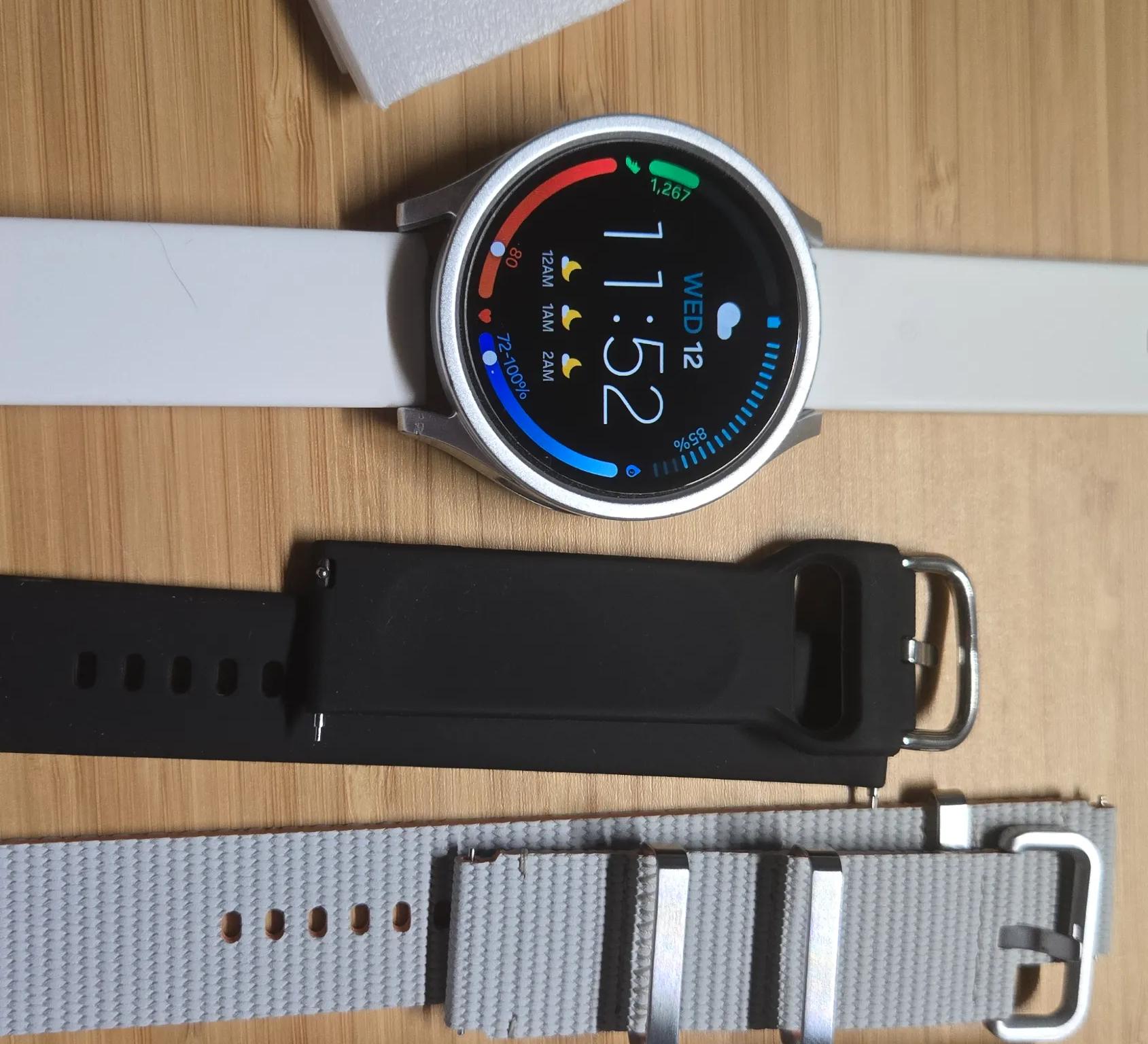 Samsung Galaxy Watch 7 44mm w/ several bands & screen protector