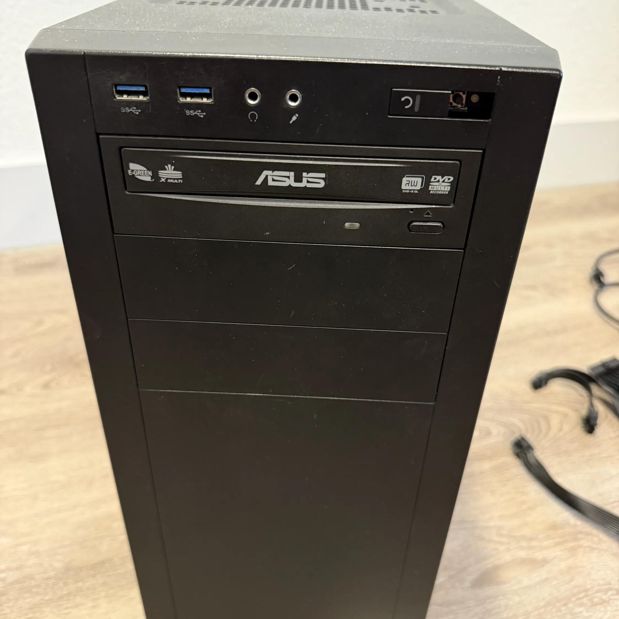 Corsair Carbide Series 200R ATX Mid Tower; Original Case Fans; Asus DRW-24B1ST/BLK/B/AS DVD/CD