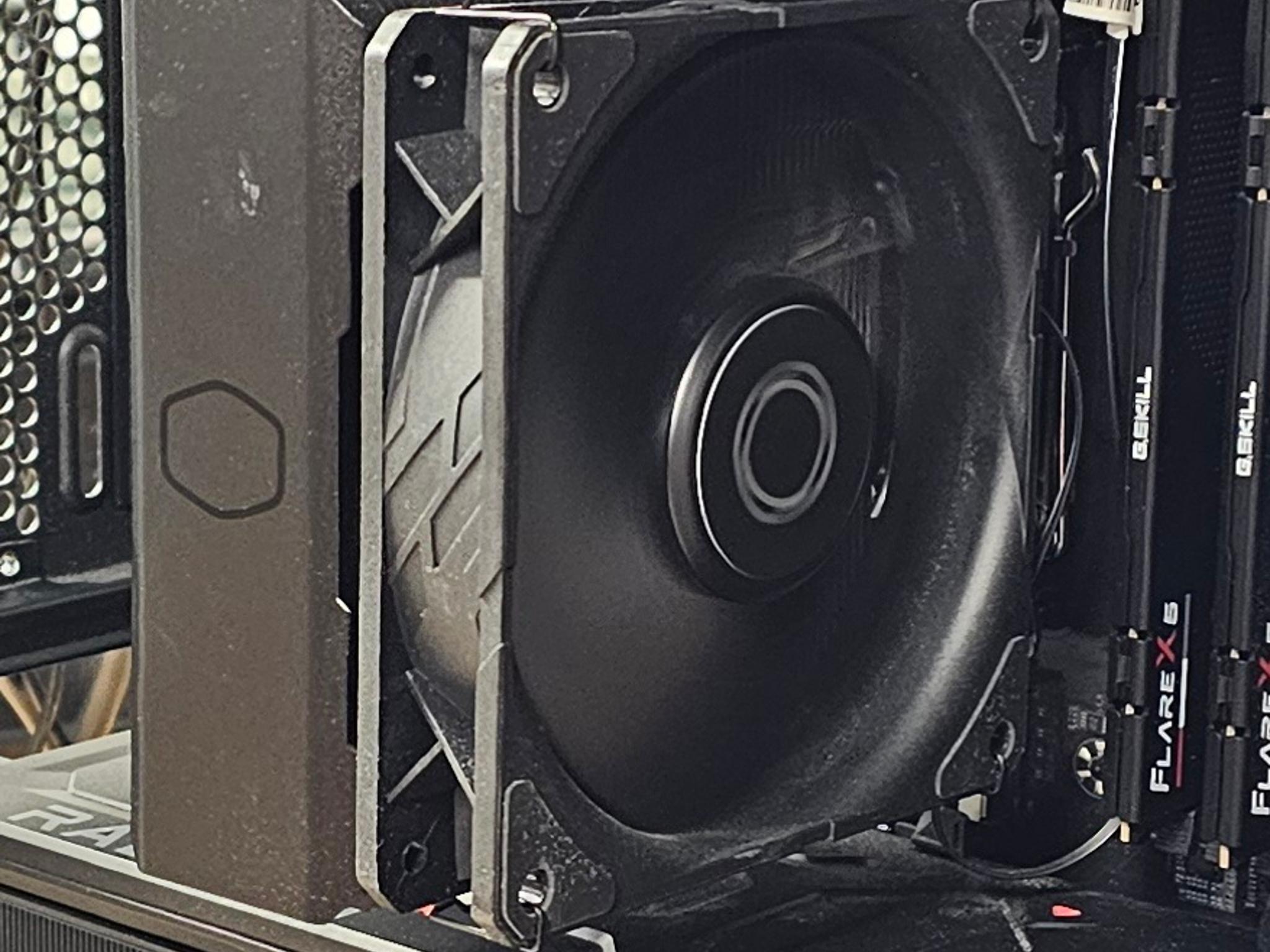 CPU Air Cooler with Copper Heat Pipes and Black Shroud for AMD AM5