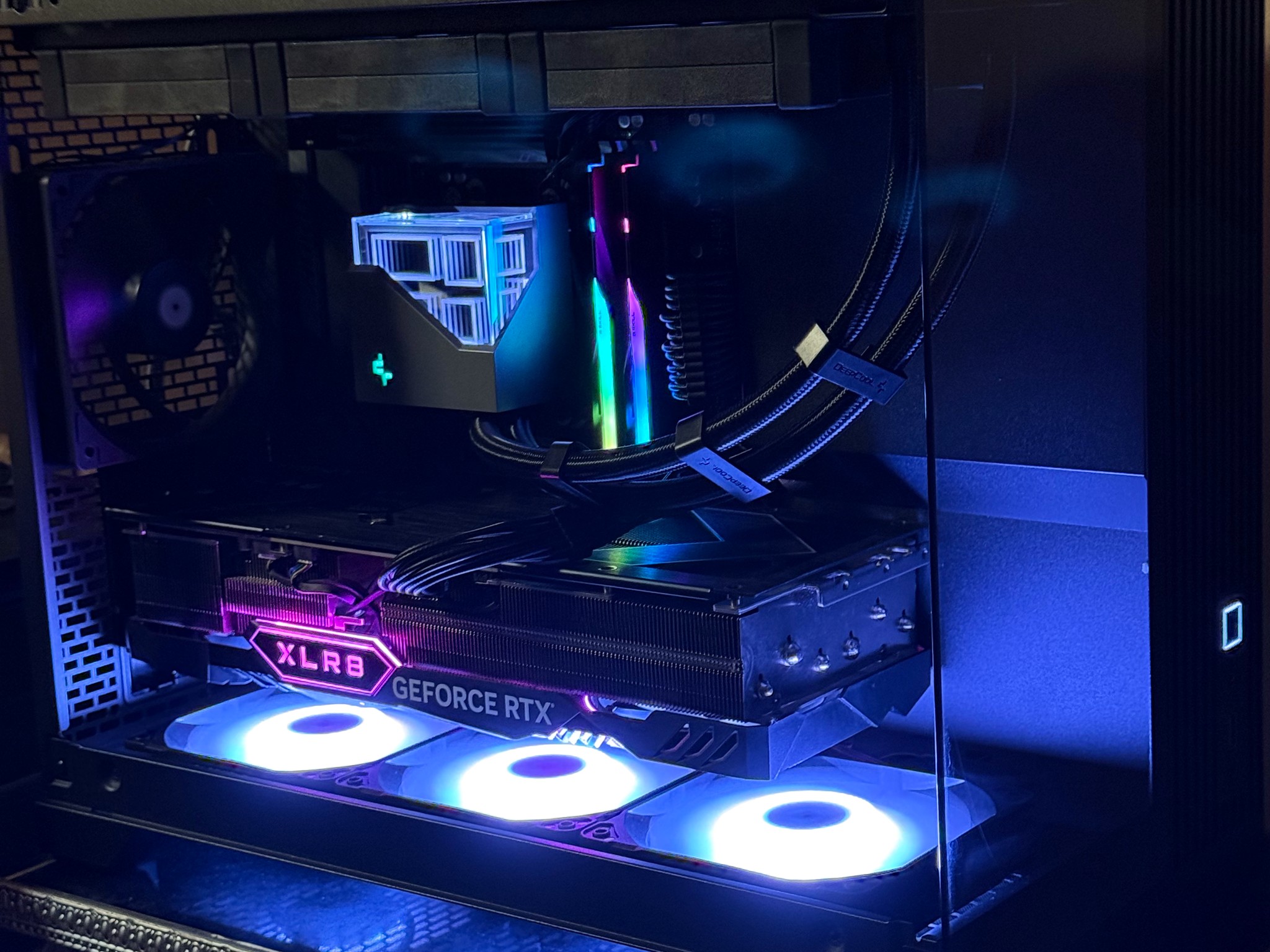 RTX 4080 Super | 32GB DDR5 | 2TB NVMe SSD | Ryzen 5 7600X Gaming PC