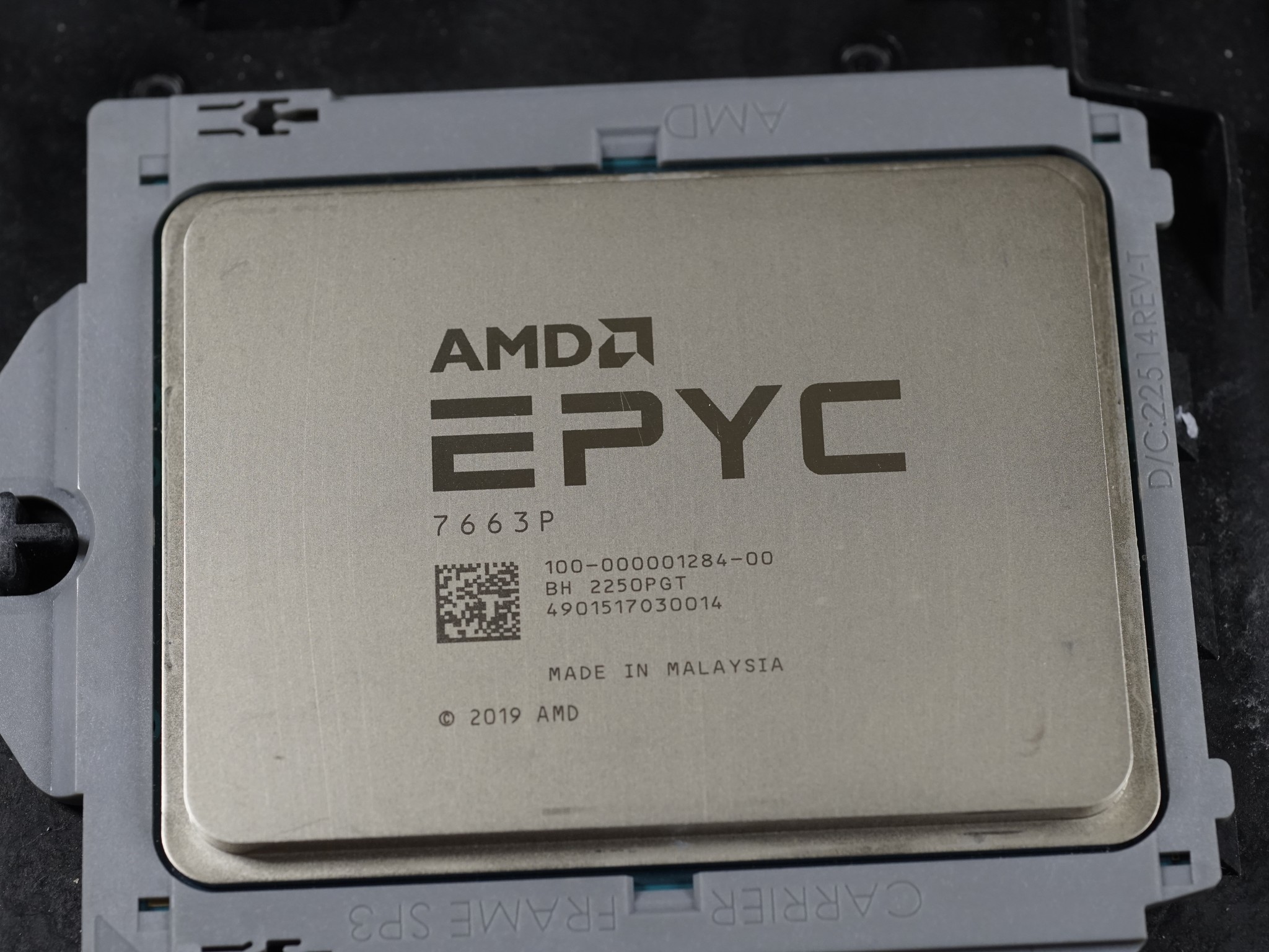 AMD Epyc 7663p 56-Core CPU