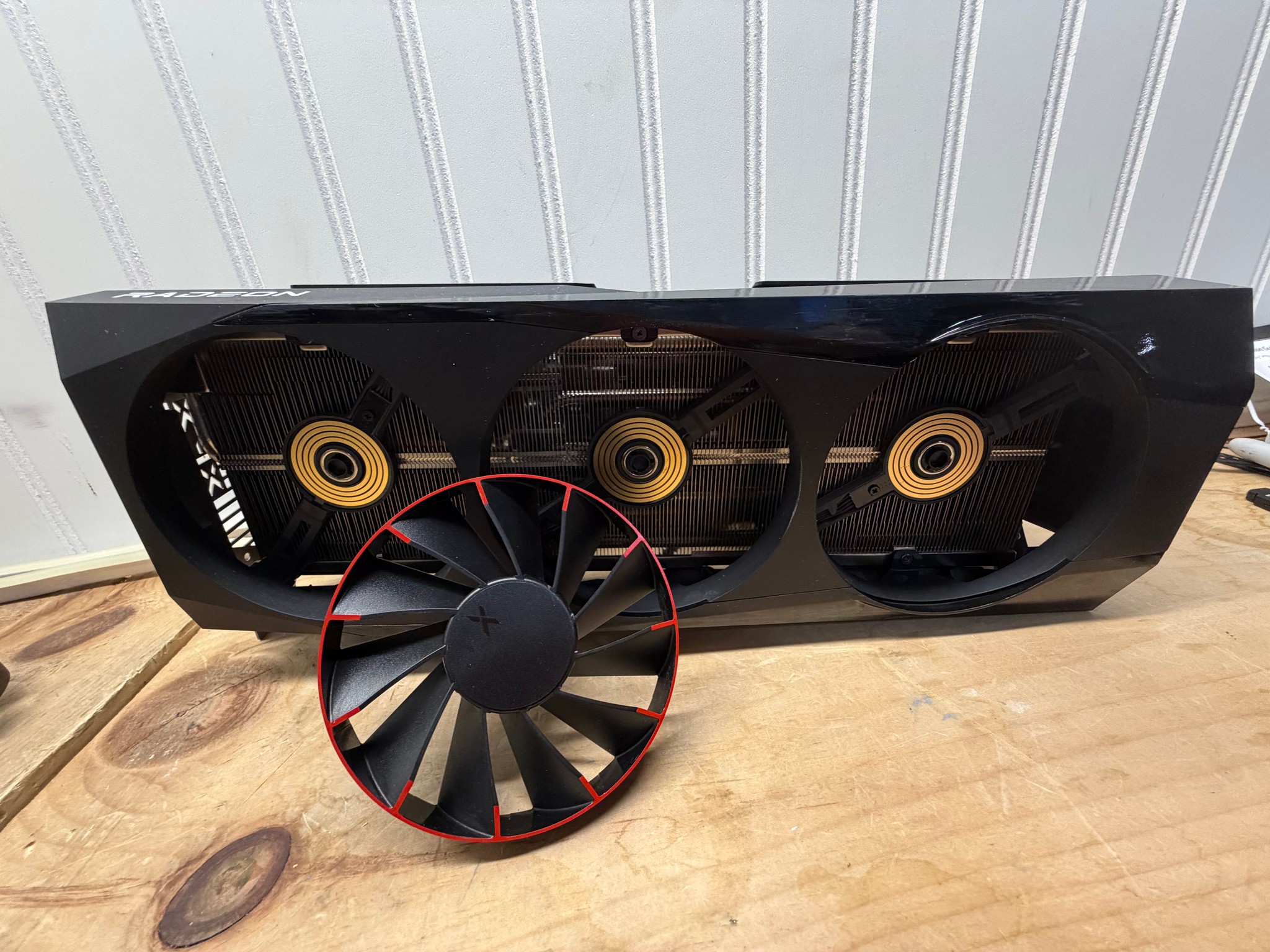XFX RX 9070XT Magnetic OC NOT PERFECT