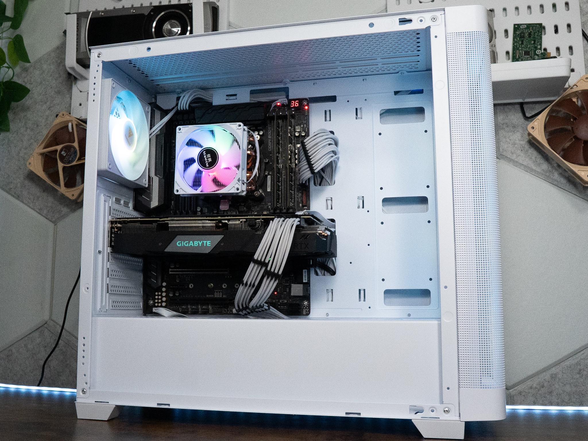 🍭🍧 | GIGABYTE RTX 2070 SUPER 8GB  | INTEL i7 7820X | 32GB DDR4 RAM | 1.24TB | Y2K Hero BRONZE