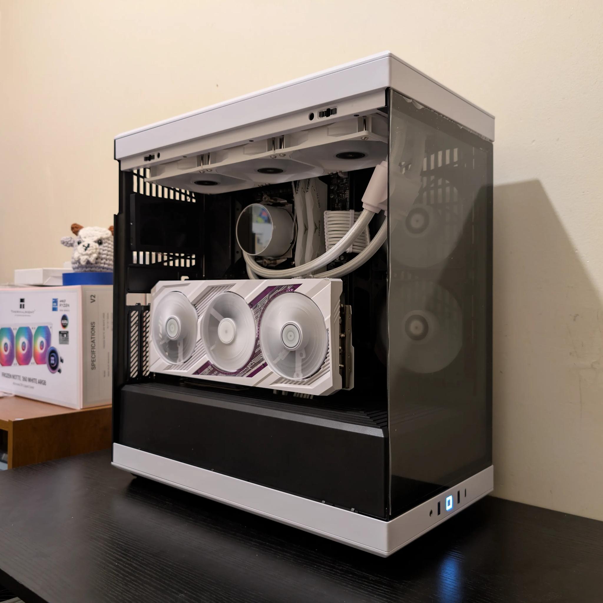 🔥🐼 1440p/4K Gaming Beast | RX 7900XT | Ryzen 9 7900X | 2TB SSD | 32GB RAM | WiFi 6 & Bluetooth 🐼🔥