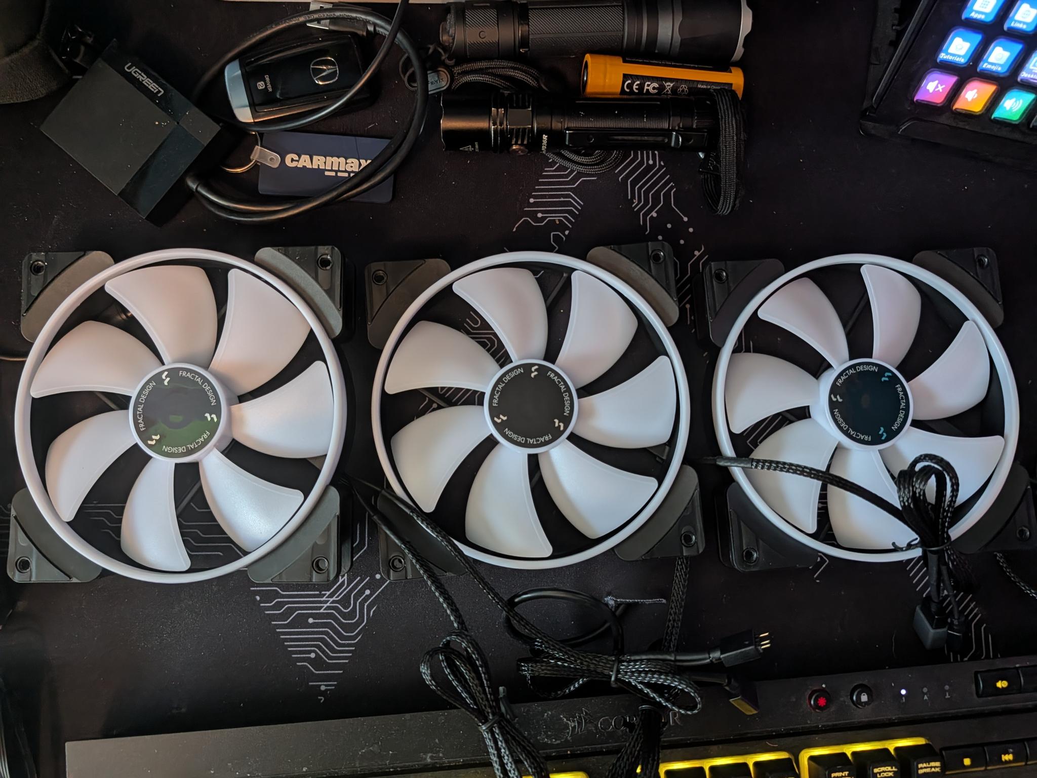 3 Fractal Prizma AL-14PWM Fans