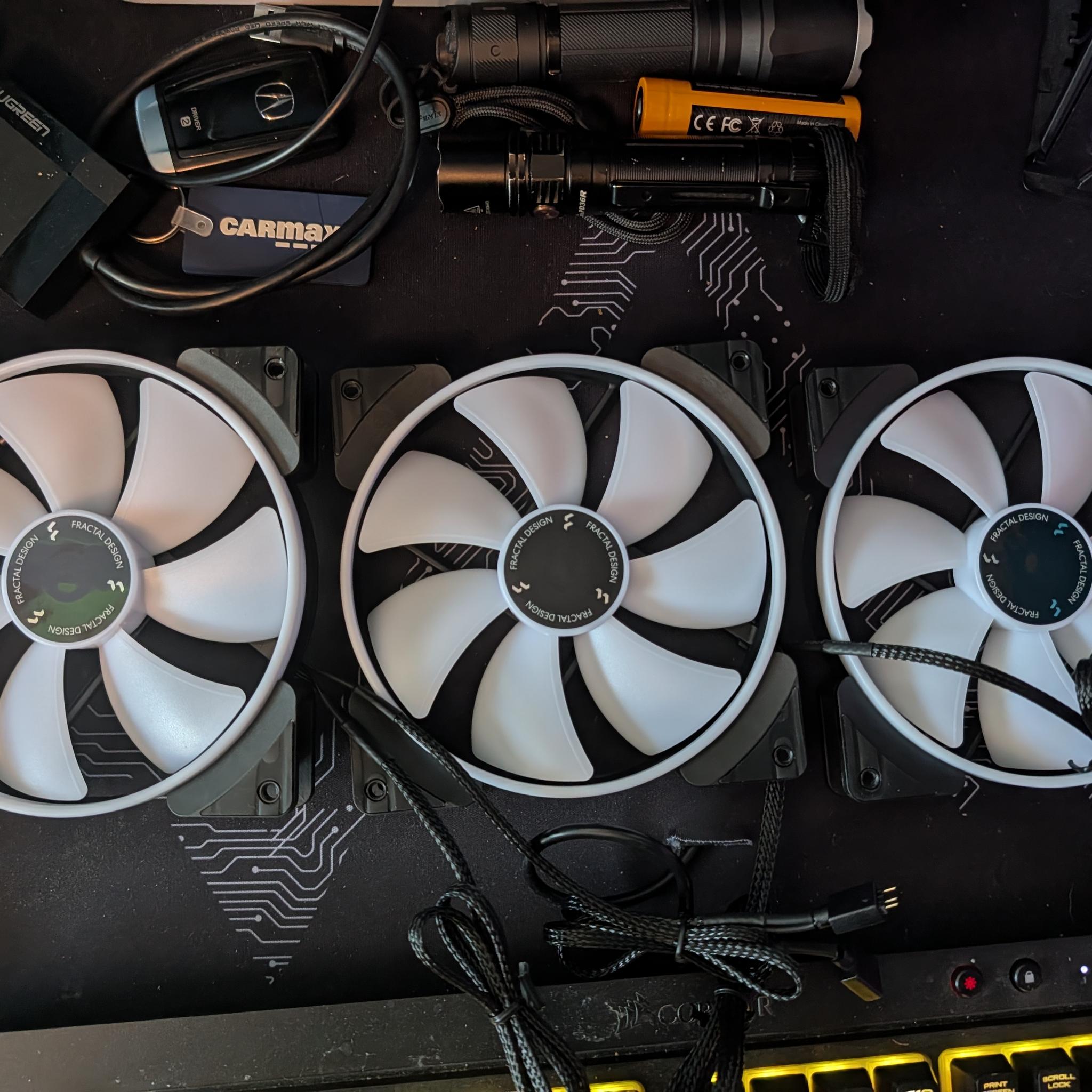 3 Fractal Prizma AL-14PWM Fans