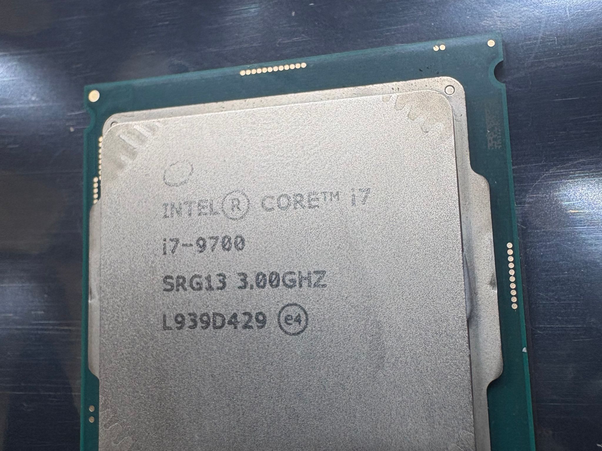 Intel i7-9700