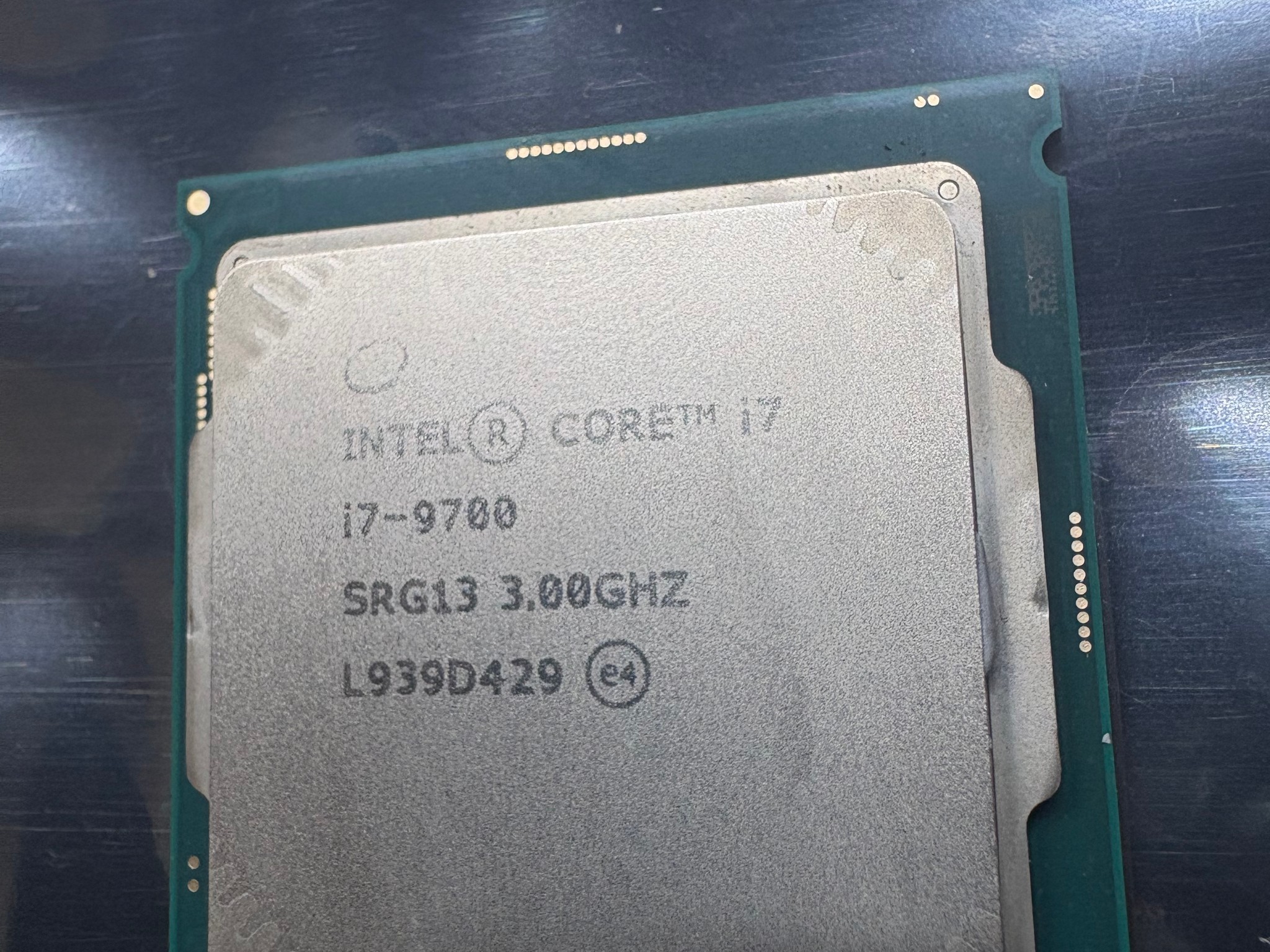 Intel i7-9700