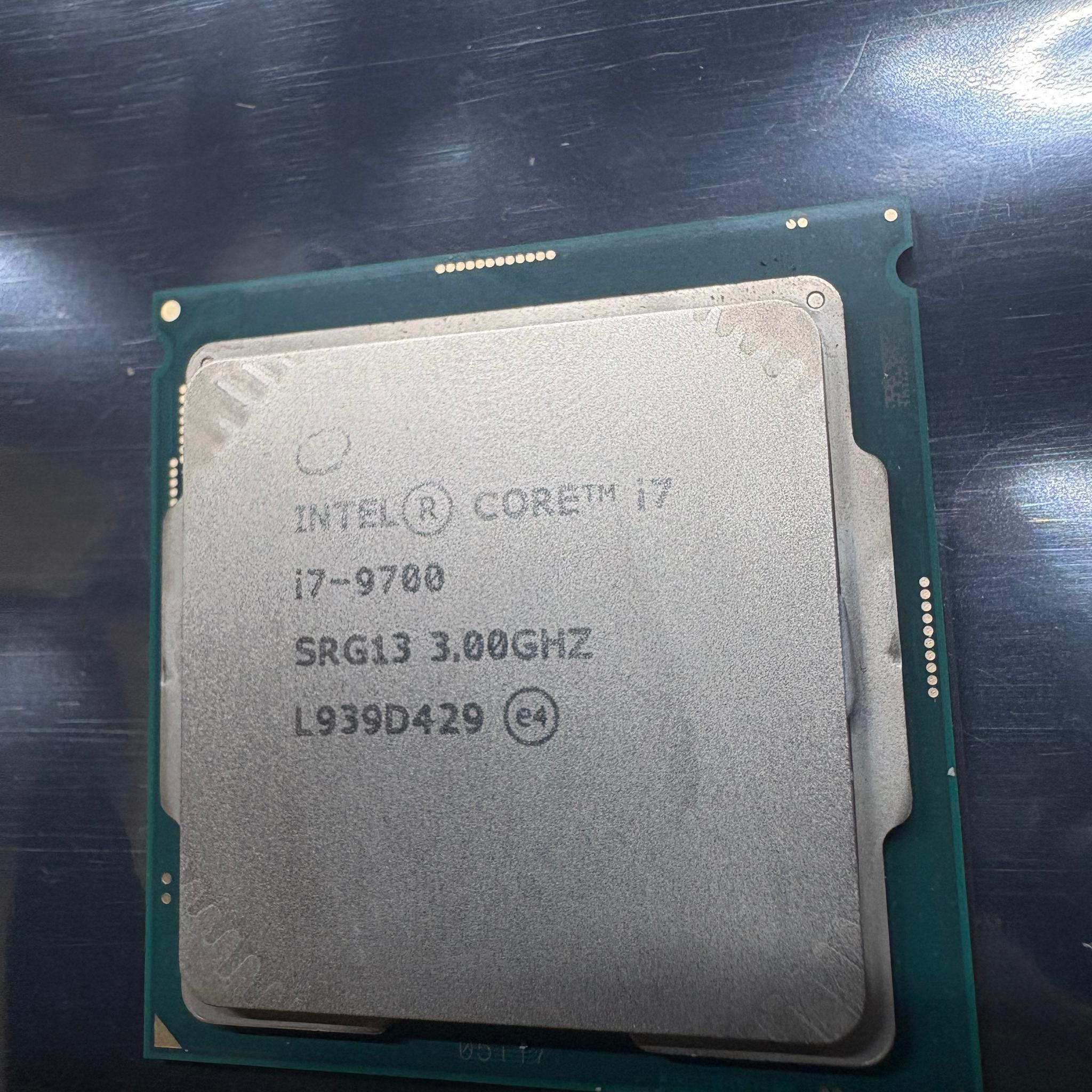 Intel i7-9700