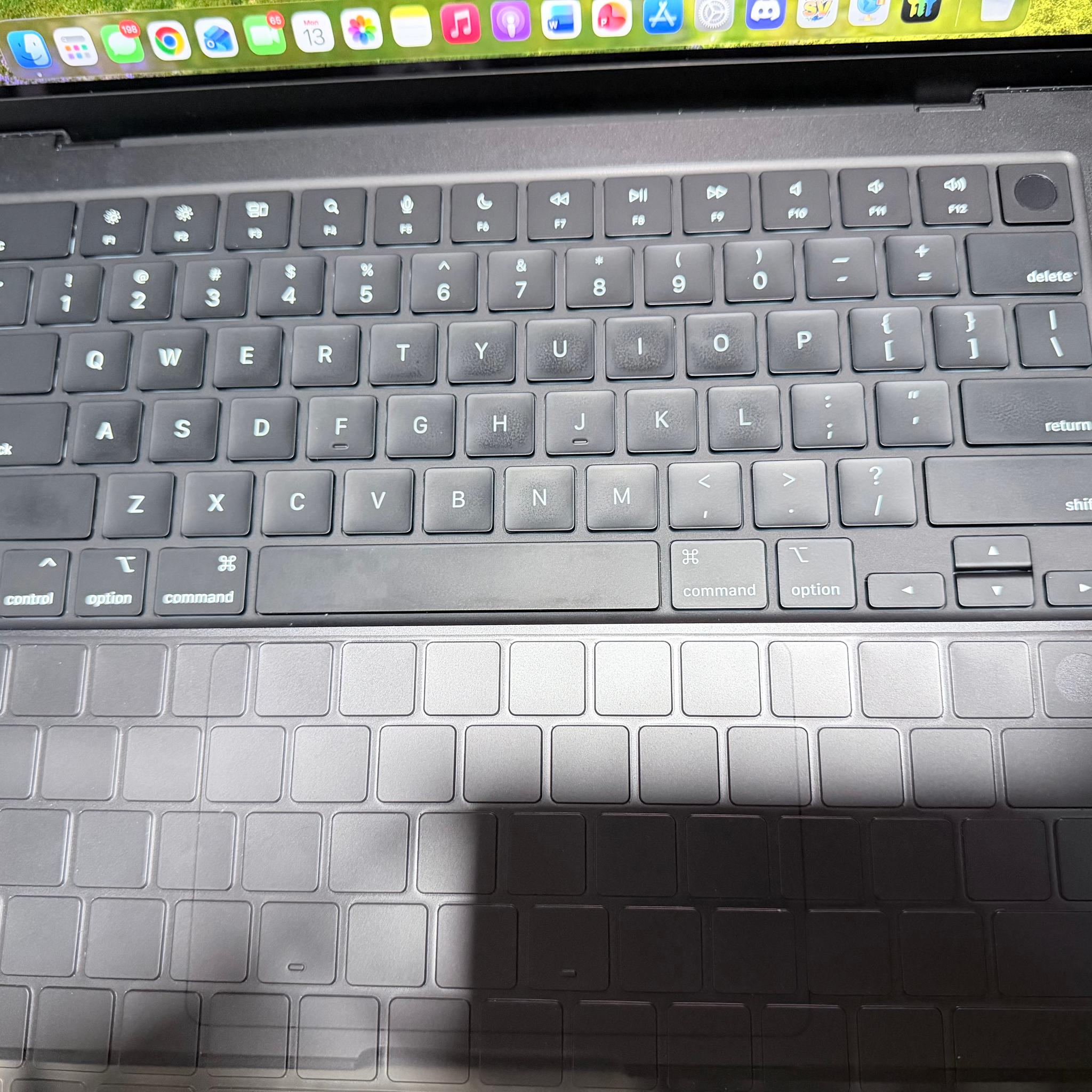 MacBook Pro M3 Pro - 18GB RAM - 512GB SSD - 14 inch - Black