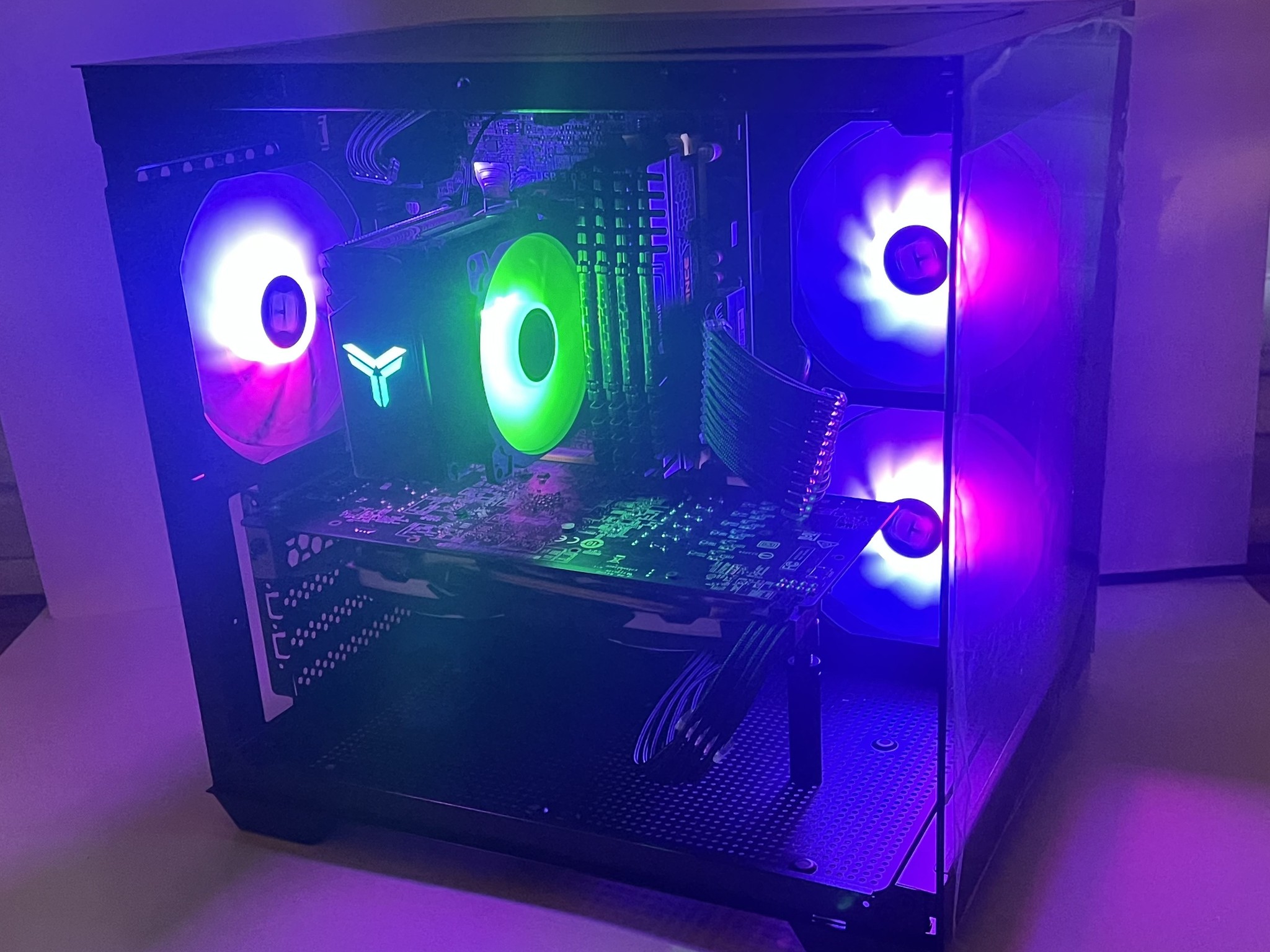 Custom RGB gaming PC I5 4970k RX 580 6gb 16gb DDR3 Ram 500gb SSD