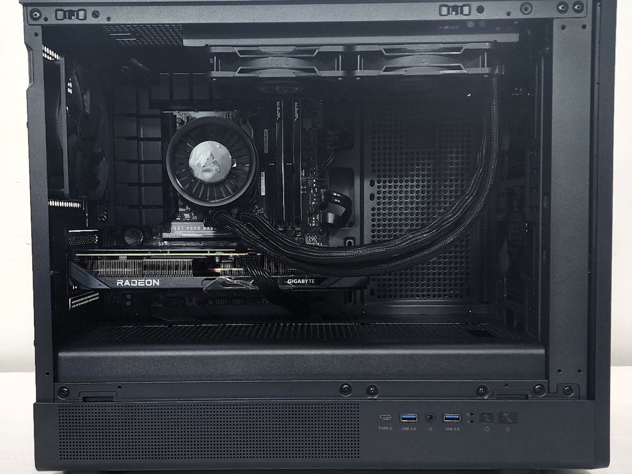 ALL NEW Dark Wood - NO-RGB - Liquid Cooled 1440P Gaming PC - 9600X - 9060XT (16GB) - 32GB - 2TB