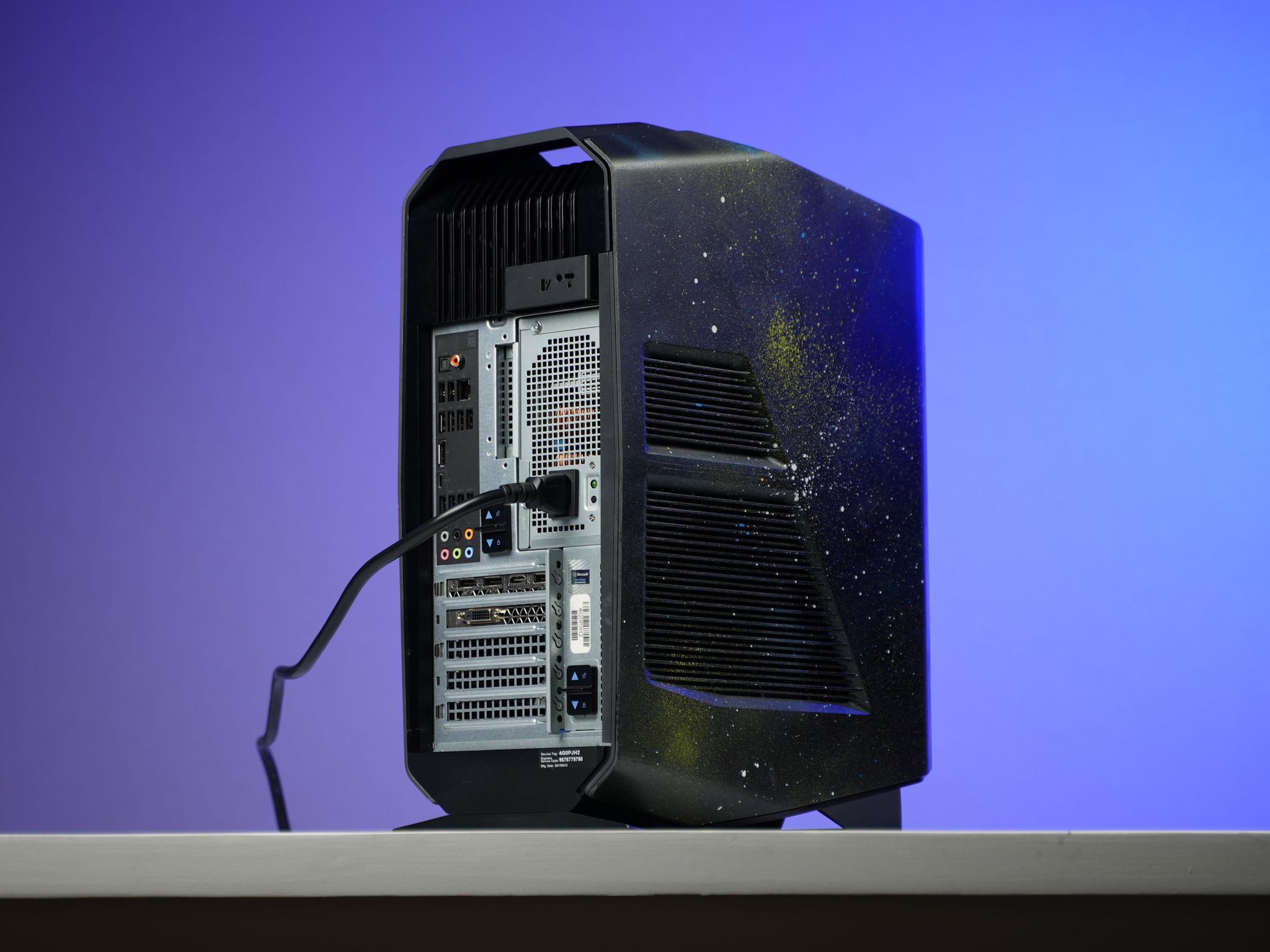 “Alienform 6” GTX 1070 Intel Core i7 7700k 16GB .7TB Windows 11 Gaming PC Powerhouse