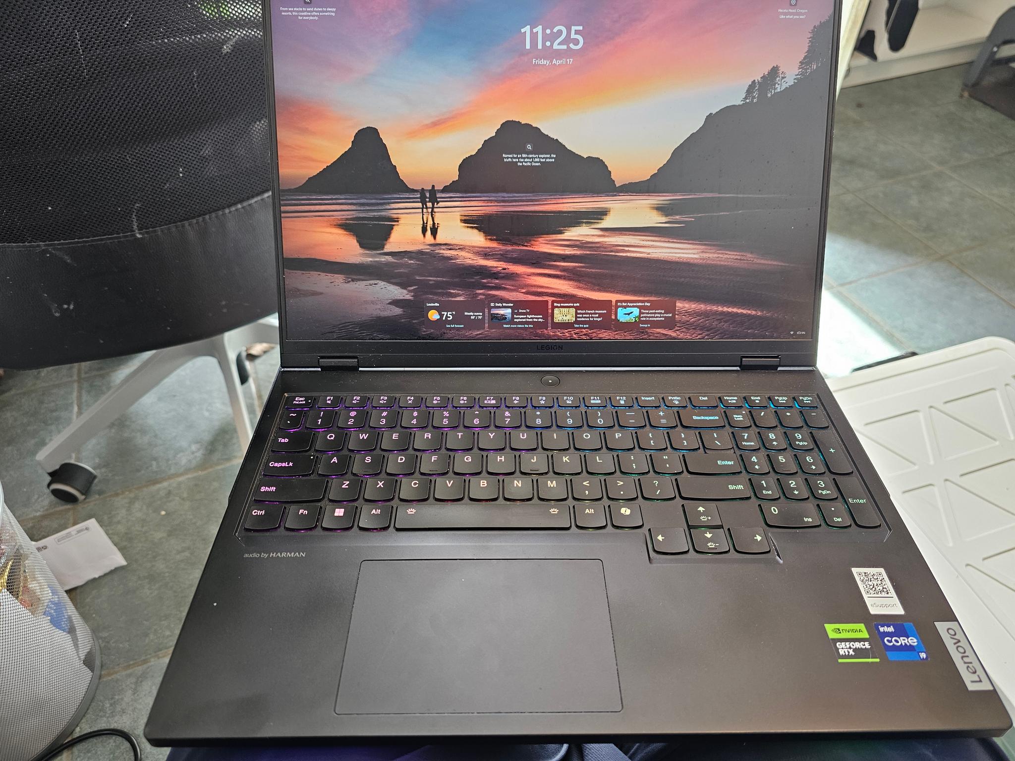 Lenovo Legion Pro 7 16IRX9H 4080 Gaming Laptop