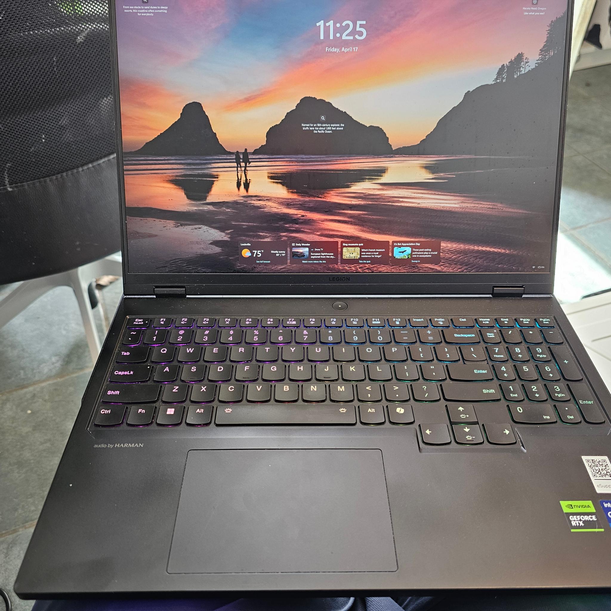 Lenovo Legion Pro 7 16IRX9H 4080 Gaming Laptop