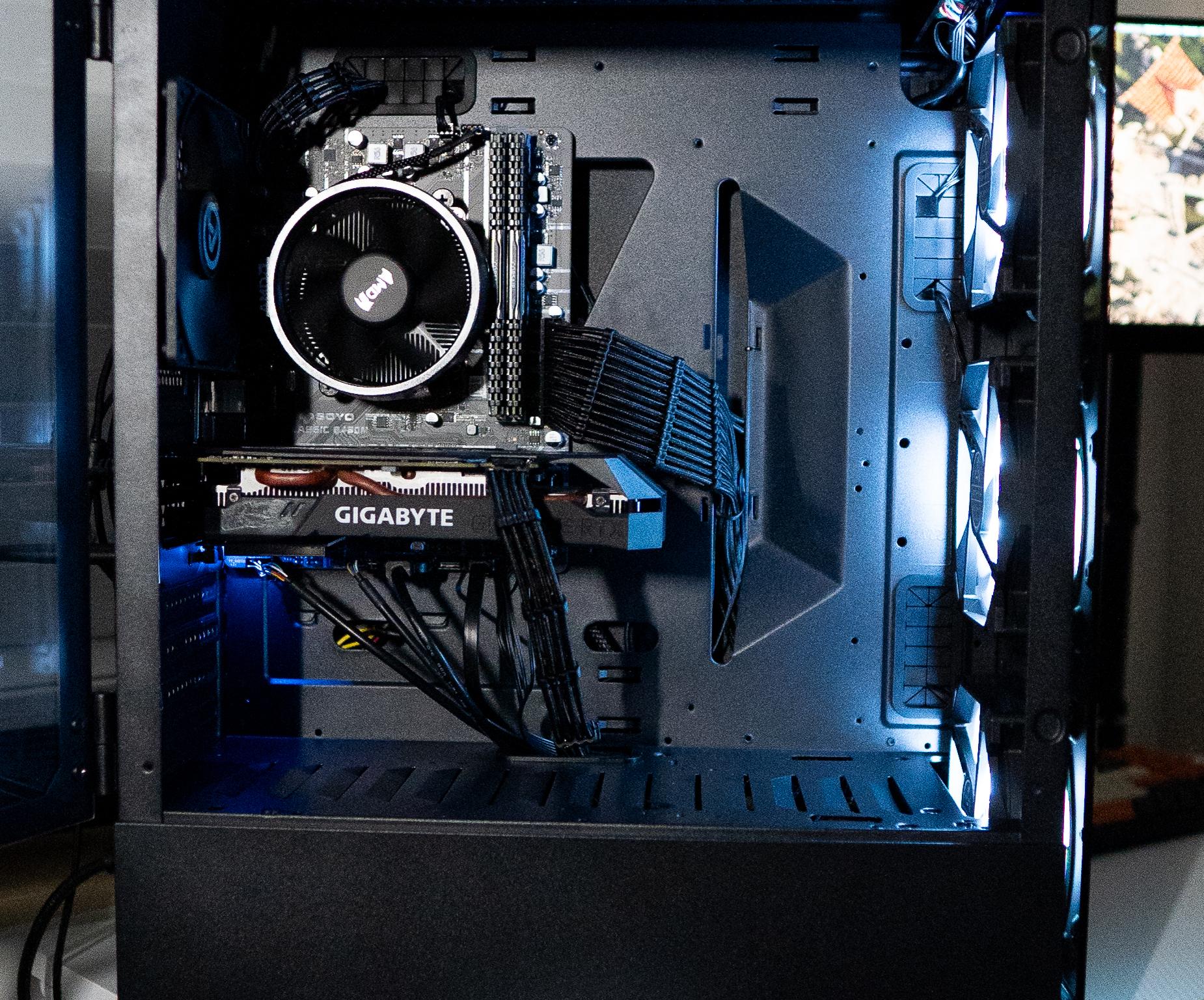 ⚫⚪ | RTX 2060 OC | RYZEN 5 3500X | 16GB DDR4 RAM | 256GB NVME SSD + 500GB HDD | Stealth Achiever
