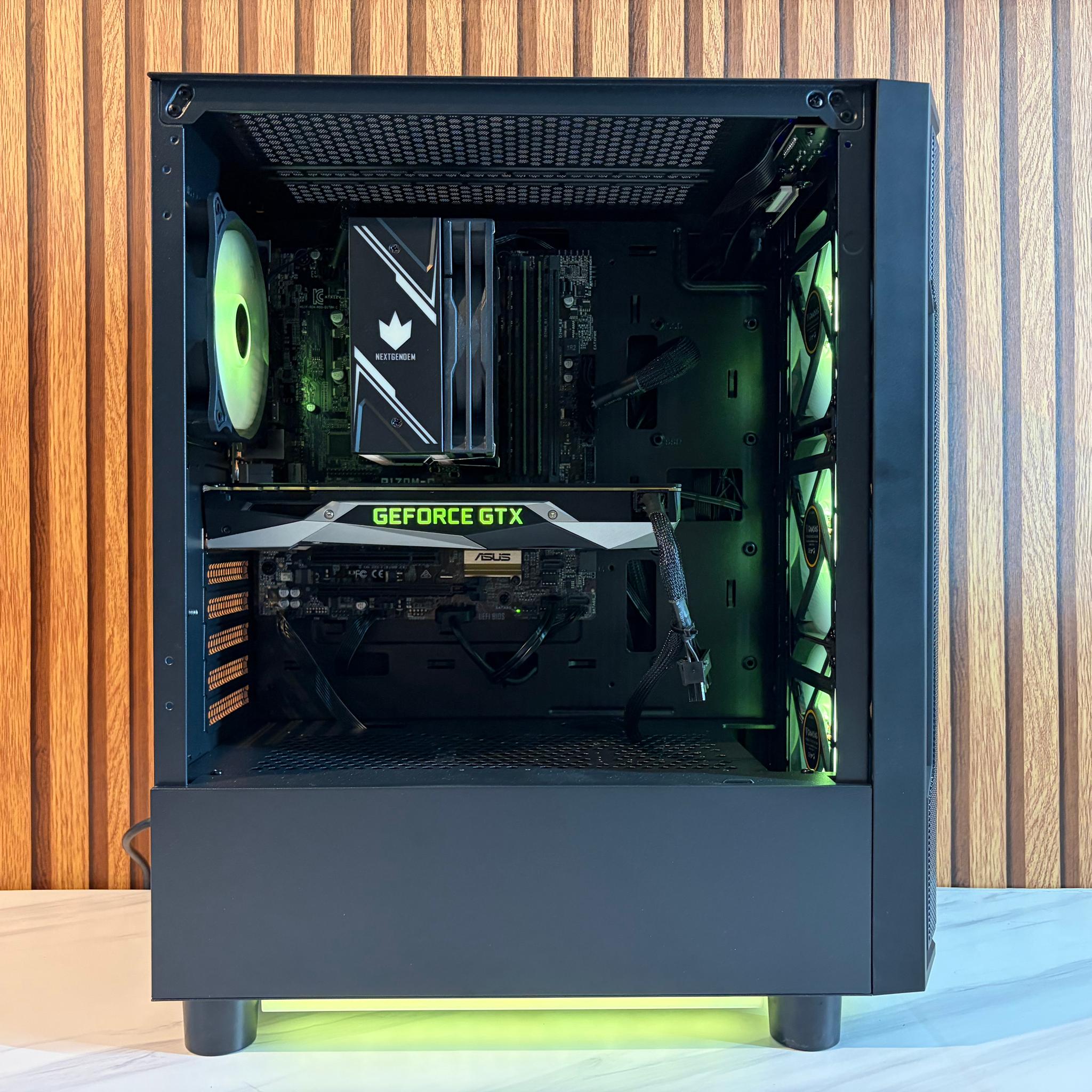 GTX 1080 | I5 7400 | 16GB DDR4 | 500GB SSD