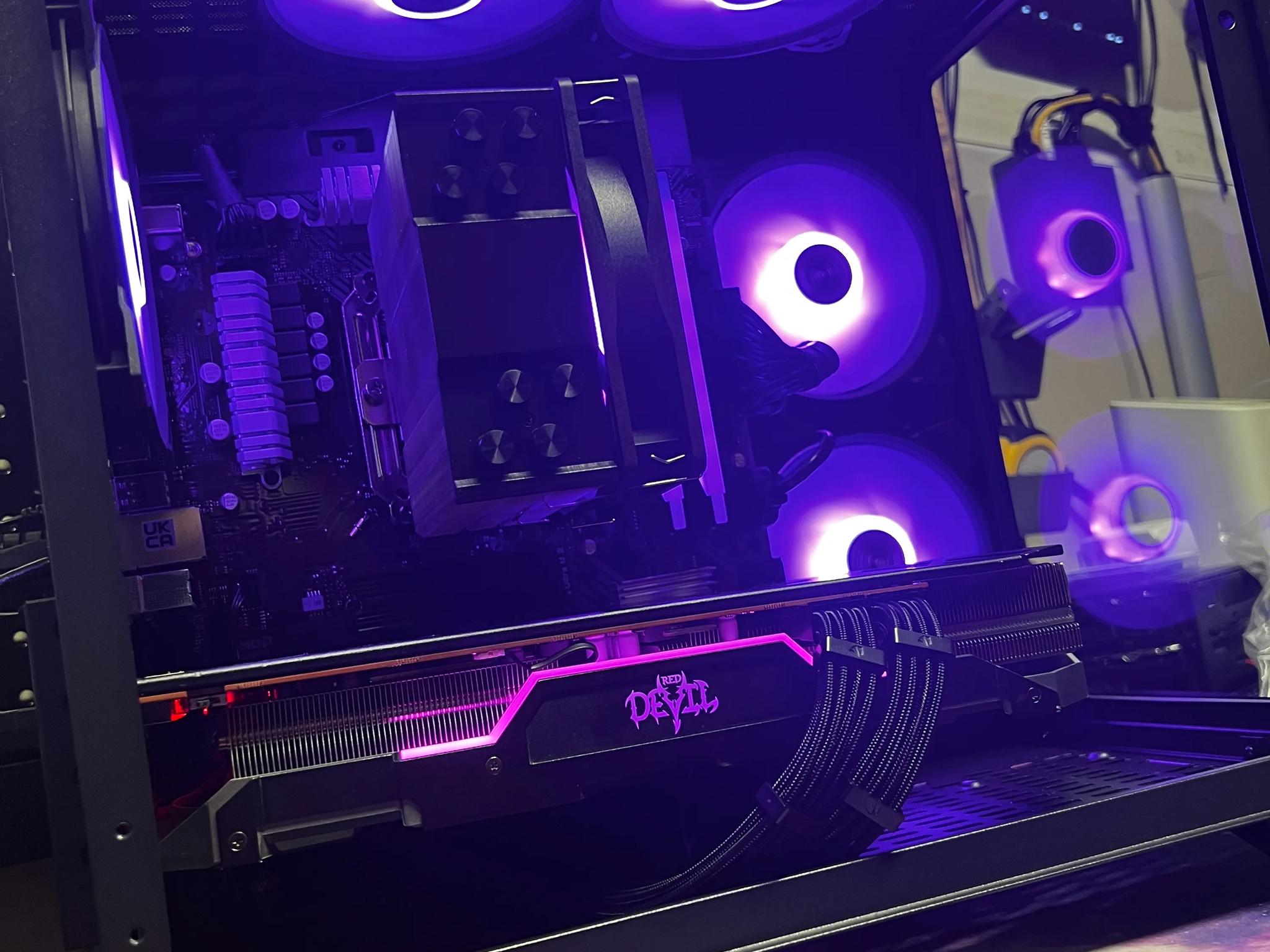 The Demon Shark || Ryzen 5 5500 + Red Devil RX 5700 XT w/ 16GB of DDR4 RAM