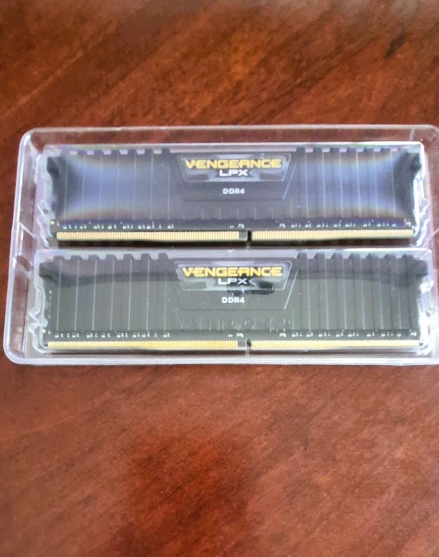 Corsair Vengeance LPX 32GB PC4-25600 DDR4-3200 Memory - CMK32GX4M2E3200C16