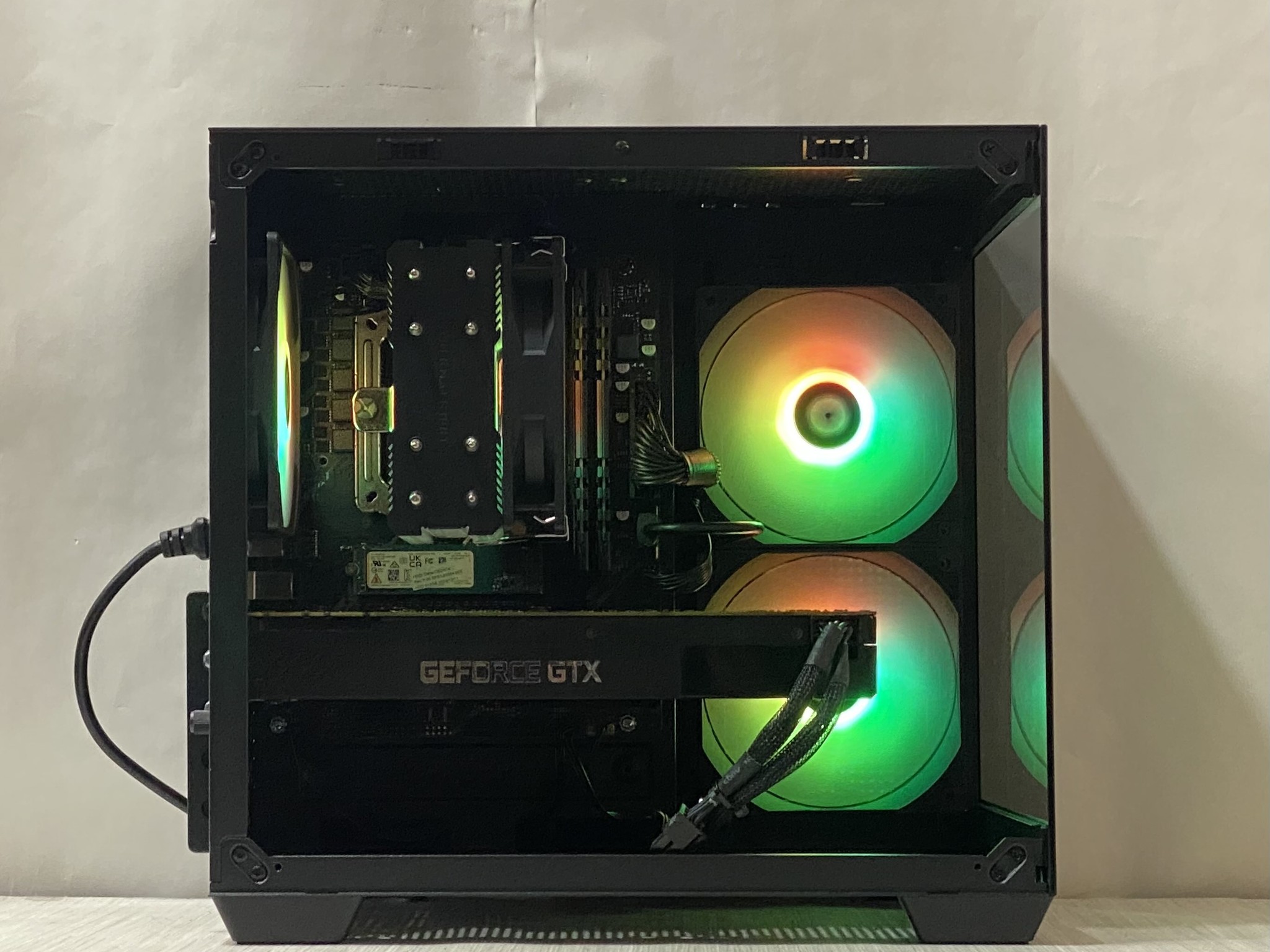 GTX 1070, Ryzen 5 2600, 16GB DDR4, 512GB NVMe SSD, WiFi - Budget Gaming PC